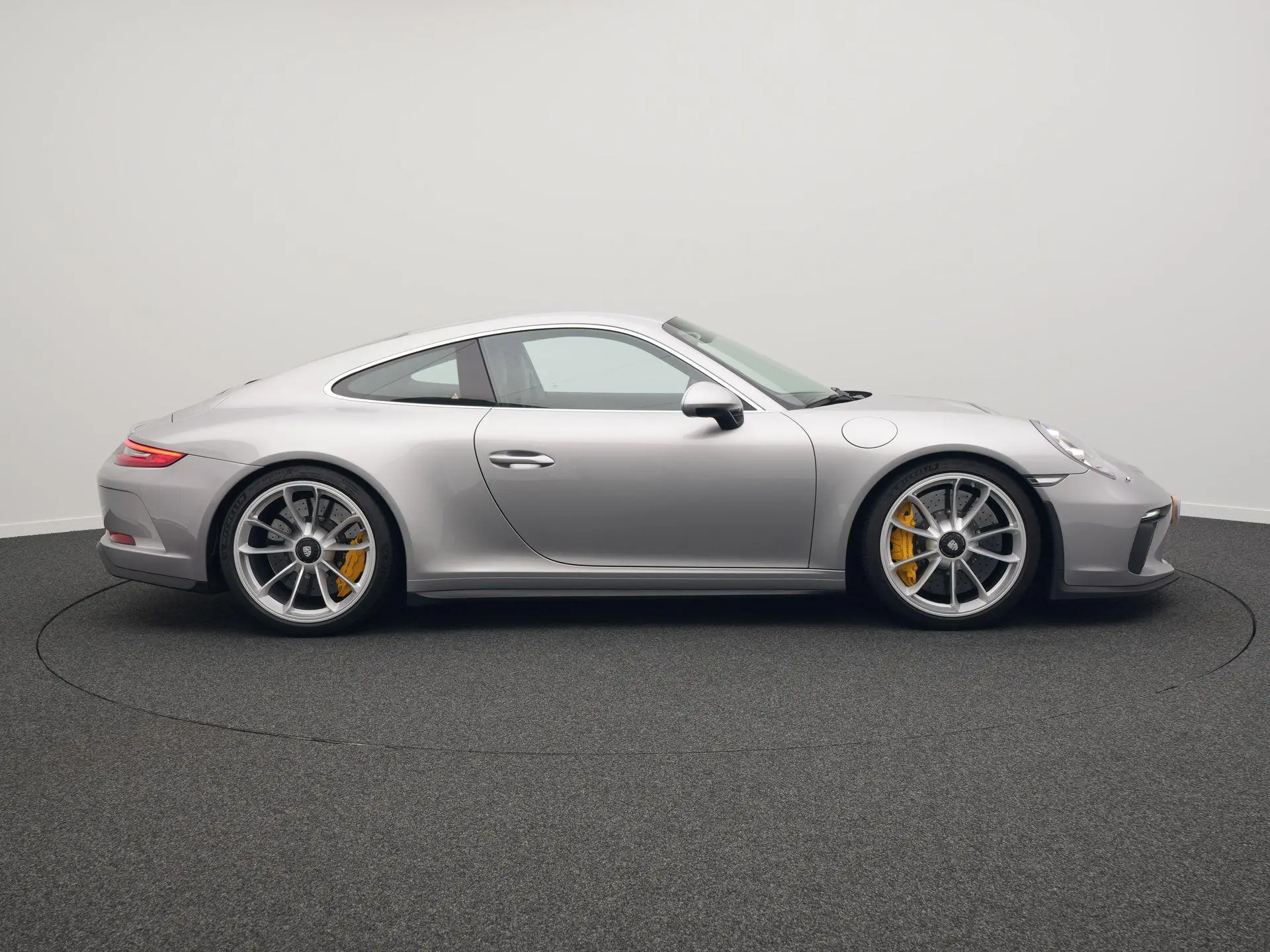911 GT3 Touring