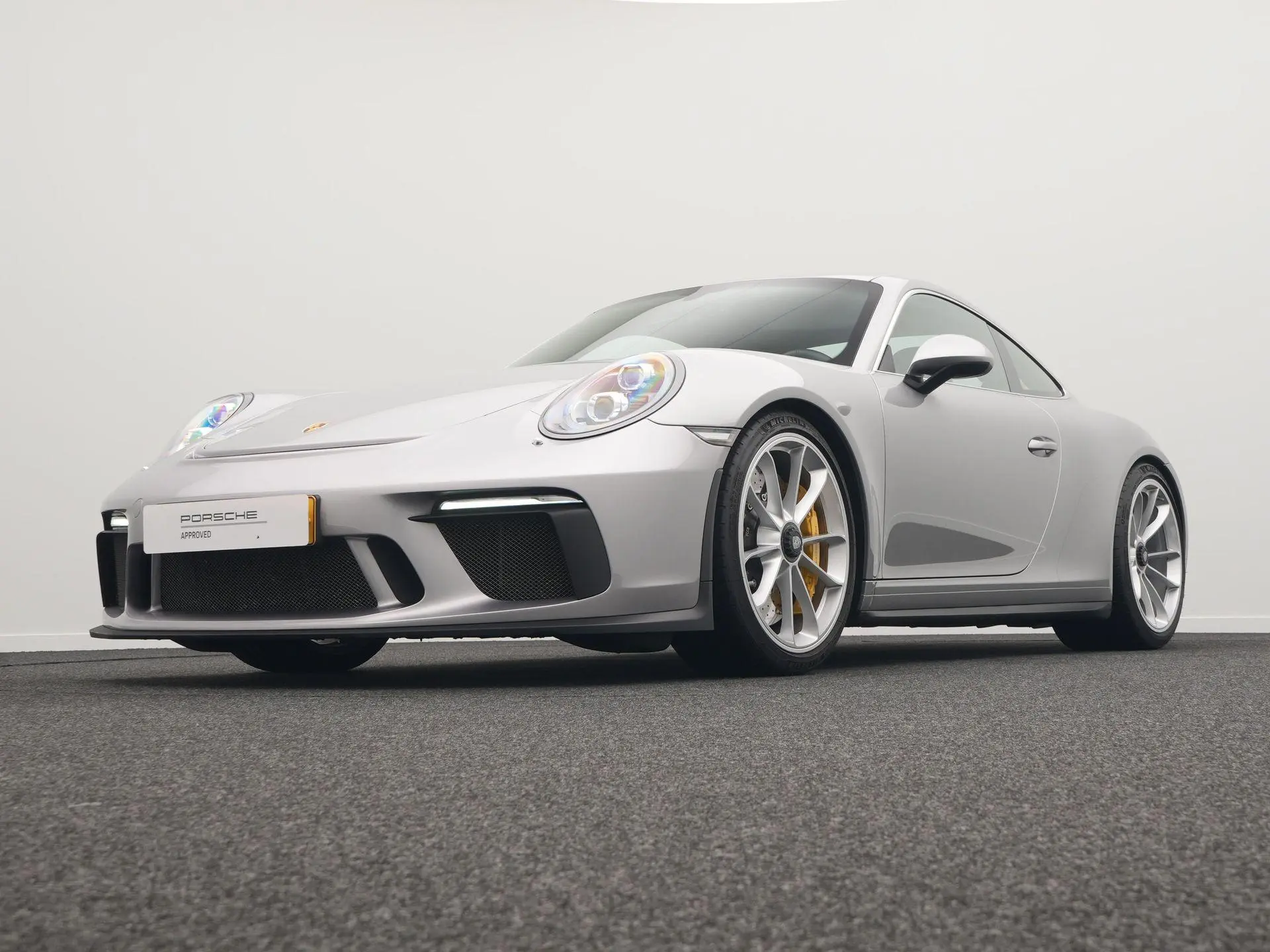 911 GT3 Touring