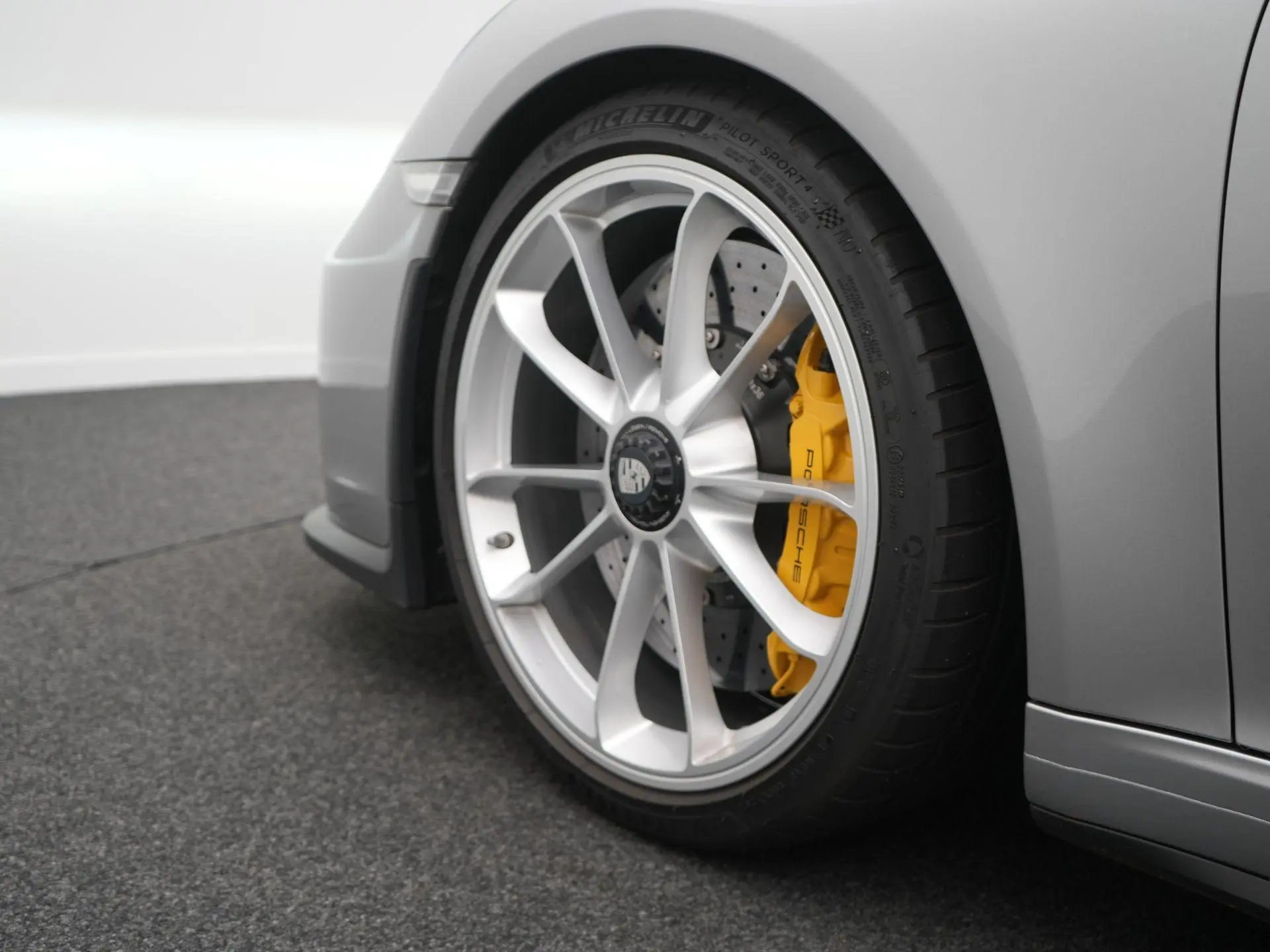 911 GT3 Touring