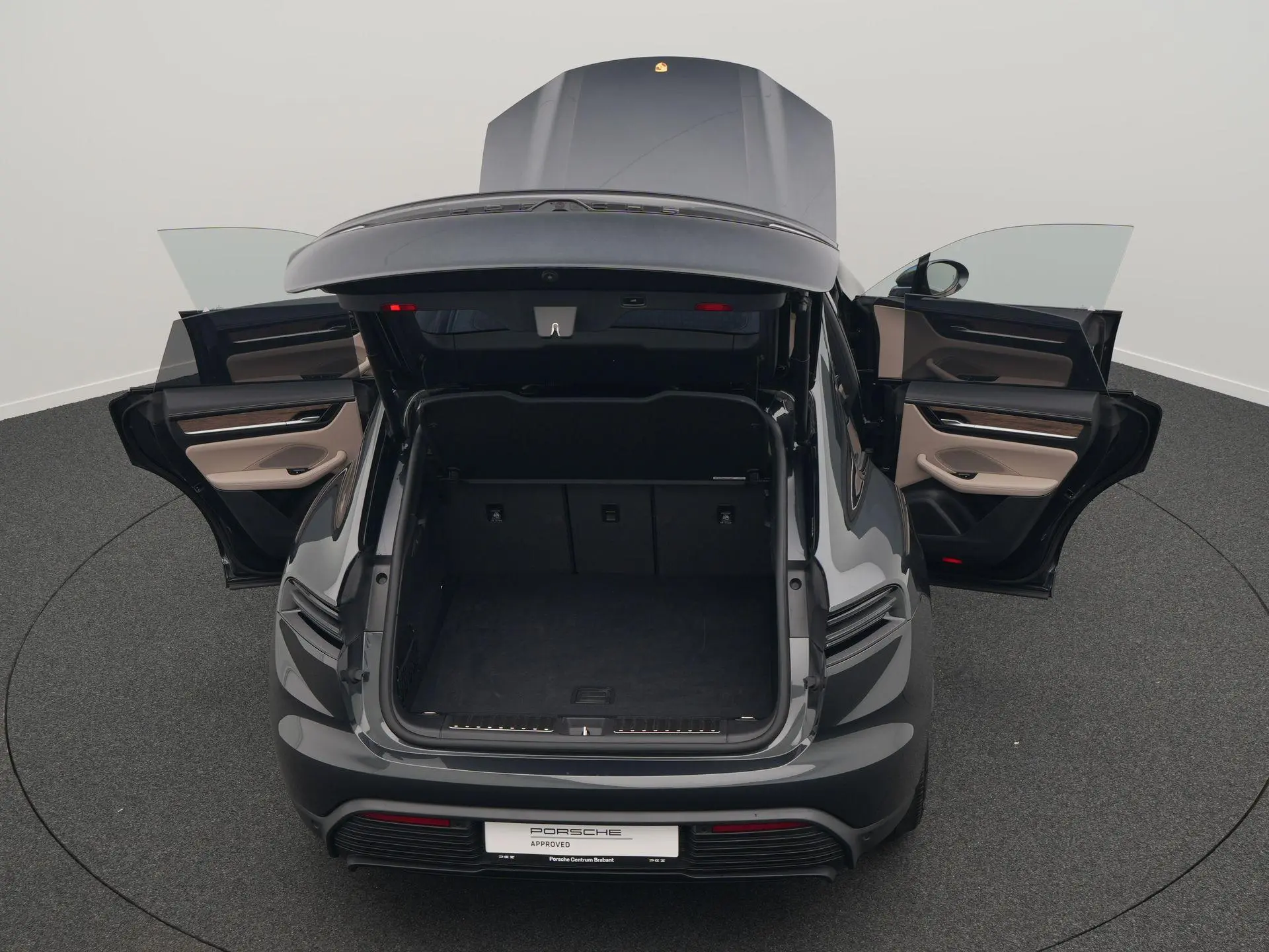 Macan 4 S