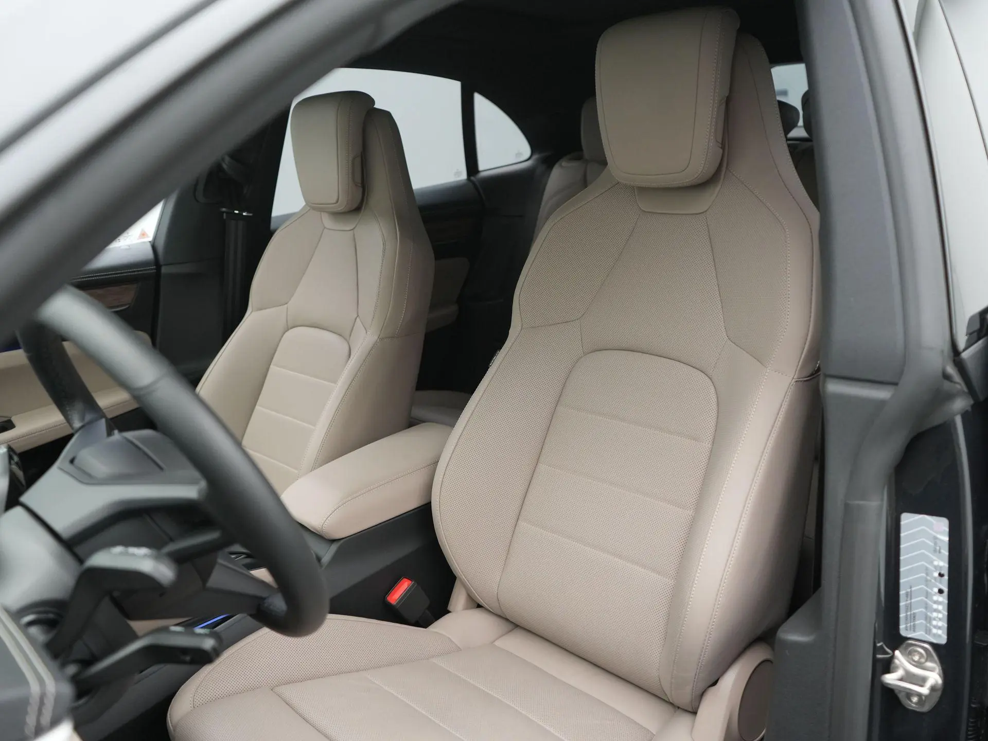 Macan 4 S