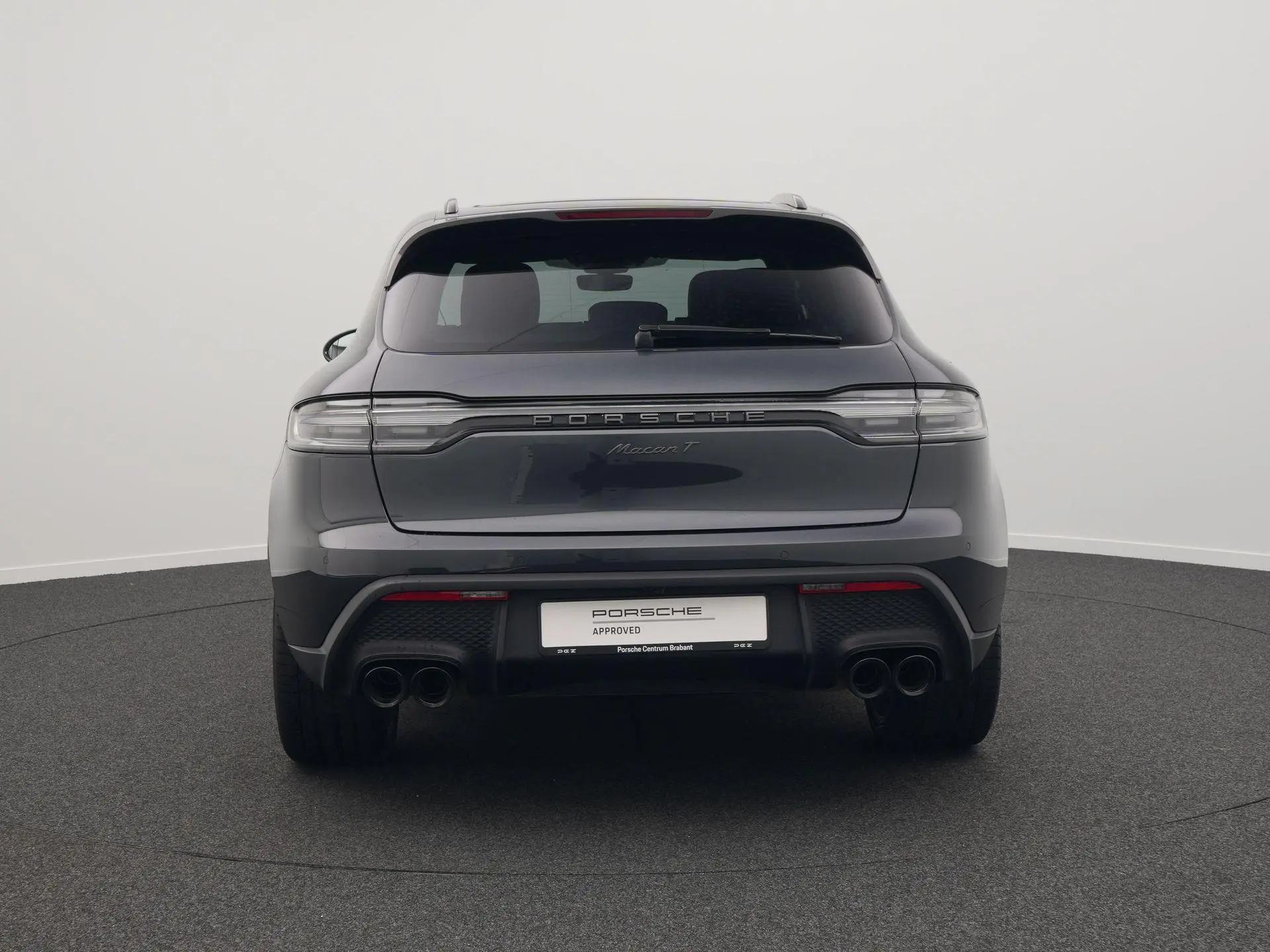 Macan T