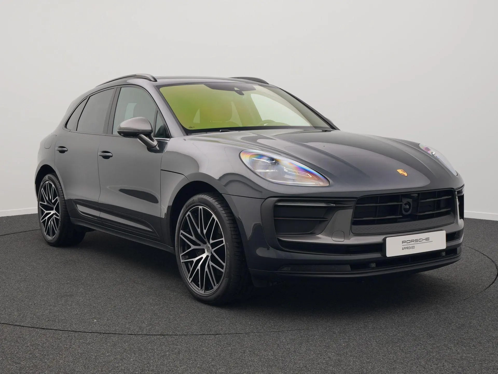 Macan T