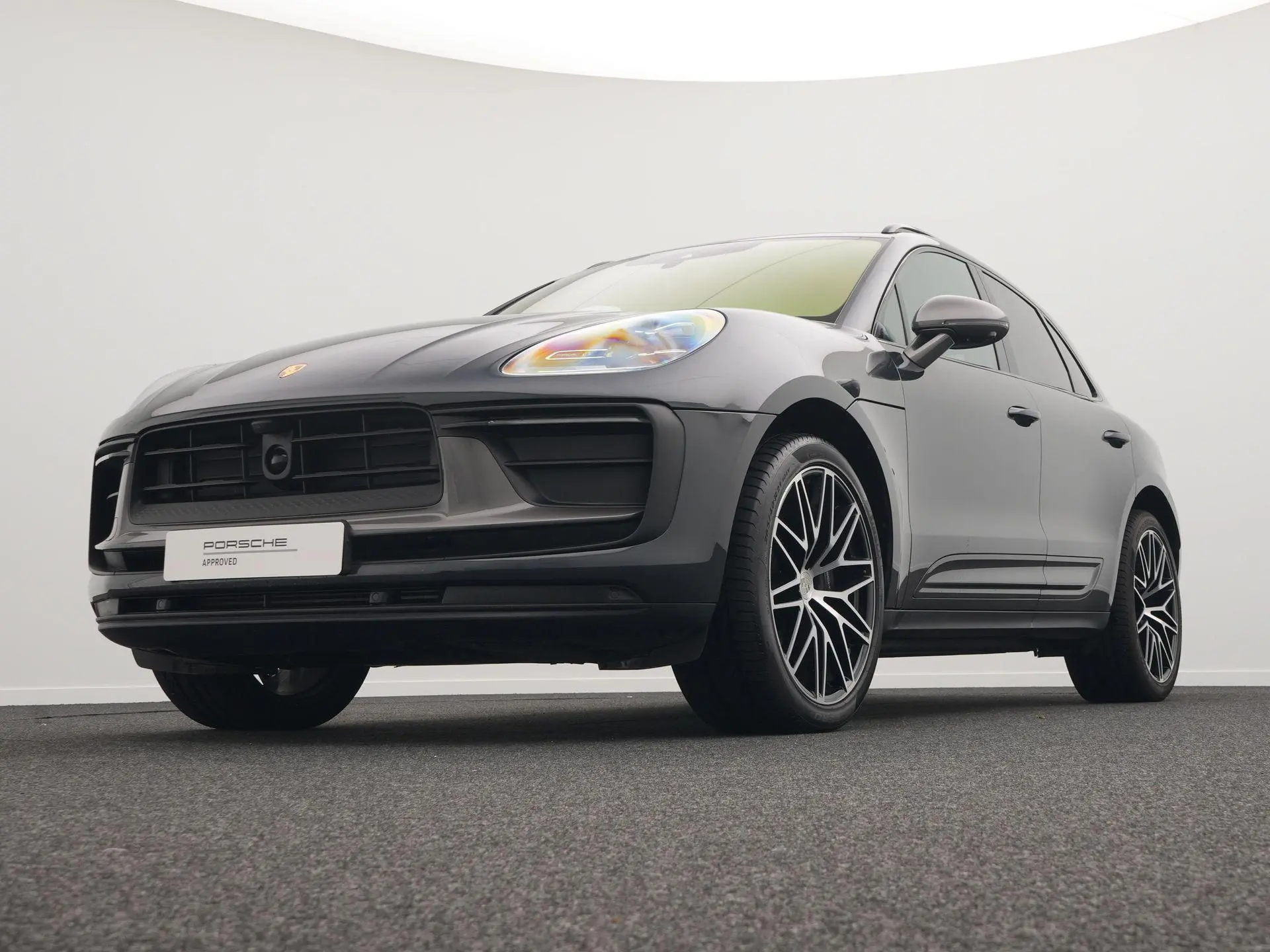 Macan T