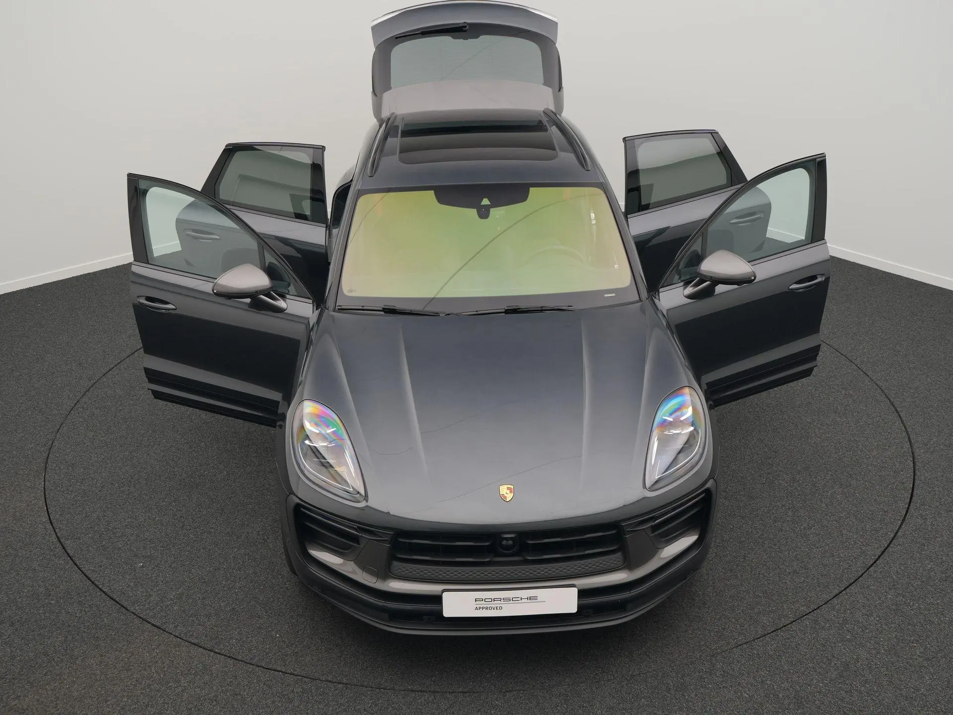 Macan T