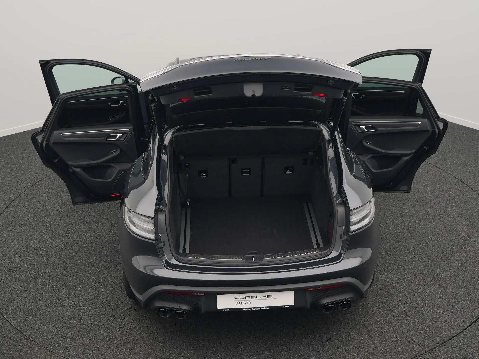 Macan T