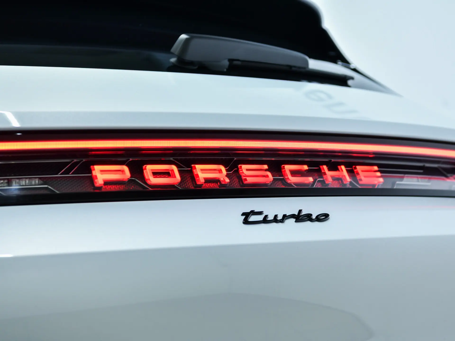 Taycan Turbo Sport Turismo