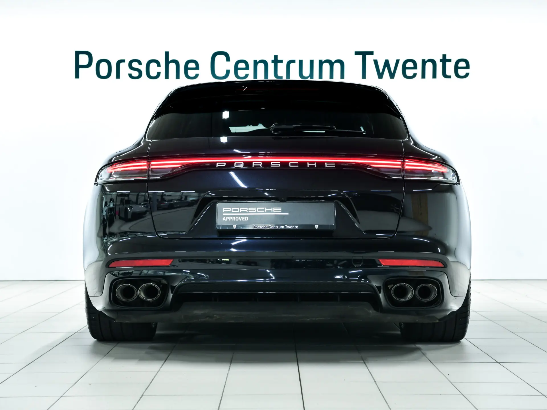 Panamera 4 E-Hybrid Sport Turismo Platinum Edition