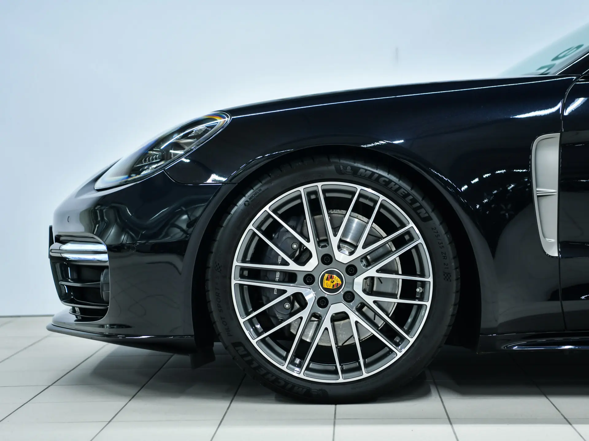 Panamera 4 E-Hybrid Sport Turismo Platinum Edition