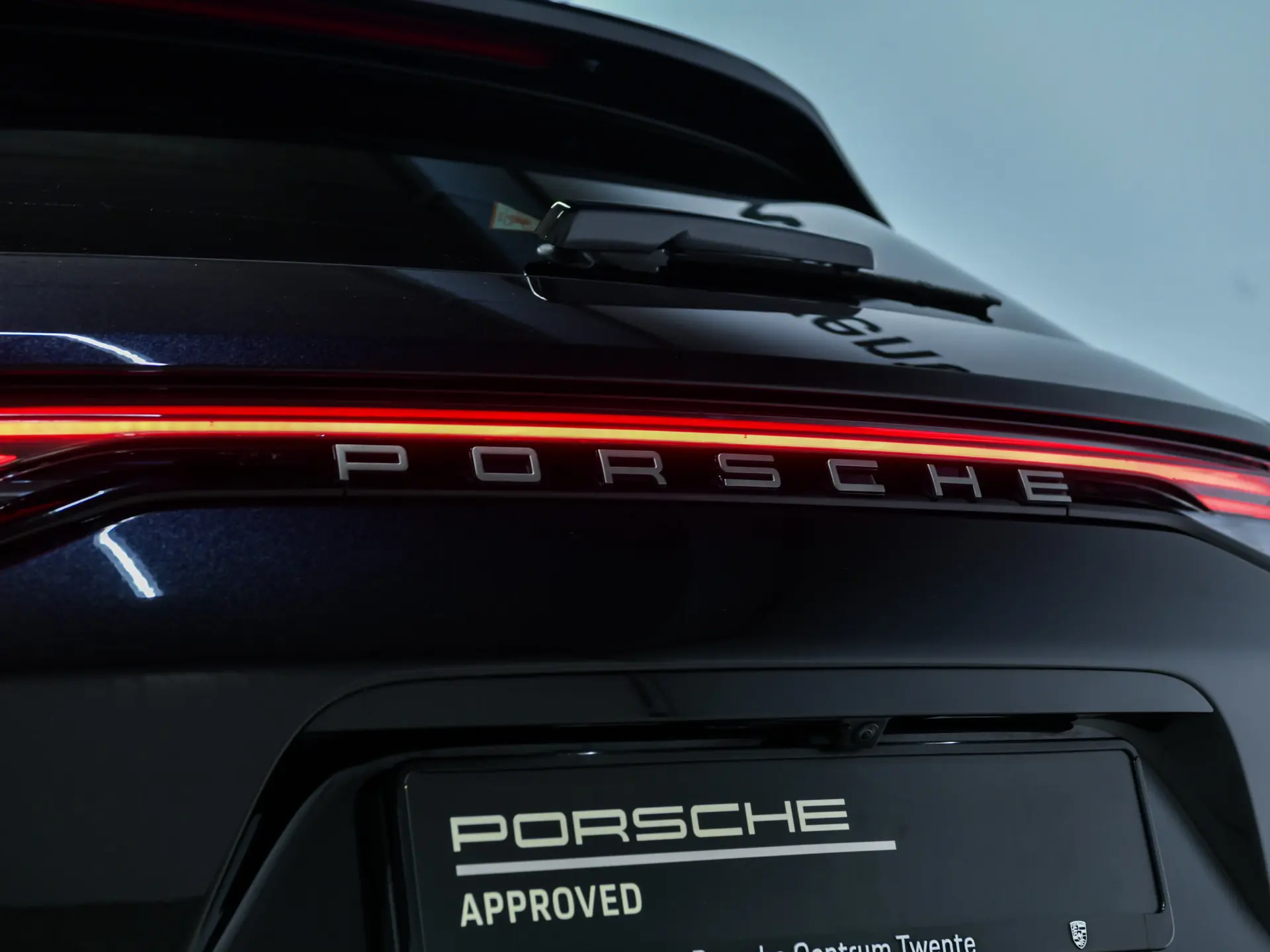 Panamera 4 E-Hybrid Sport Turismo Platinum Edition