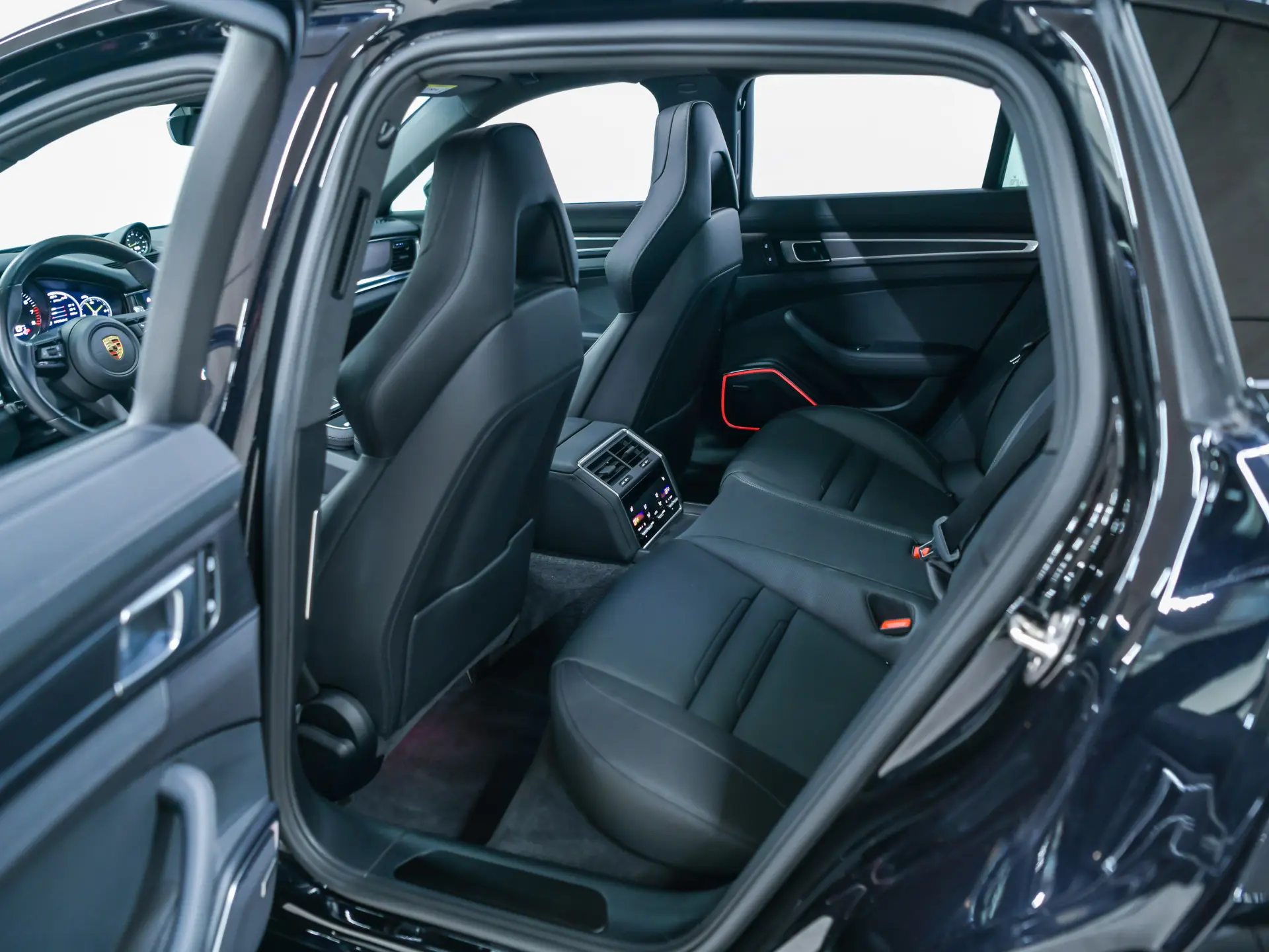 Panamera 4 E-Hybrid Sport Turismo Platinum Edition