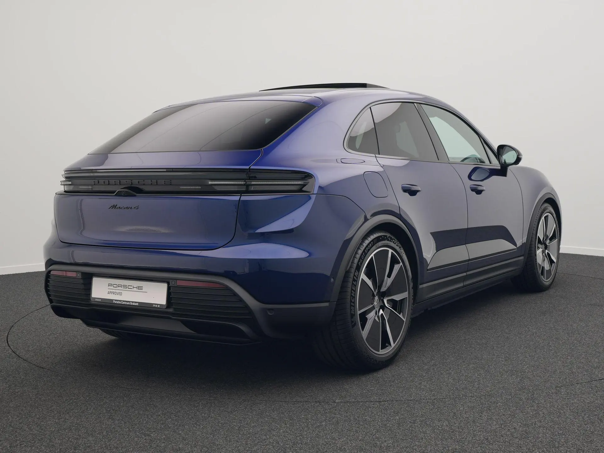 Macan 4