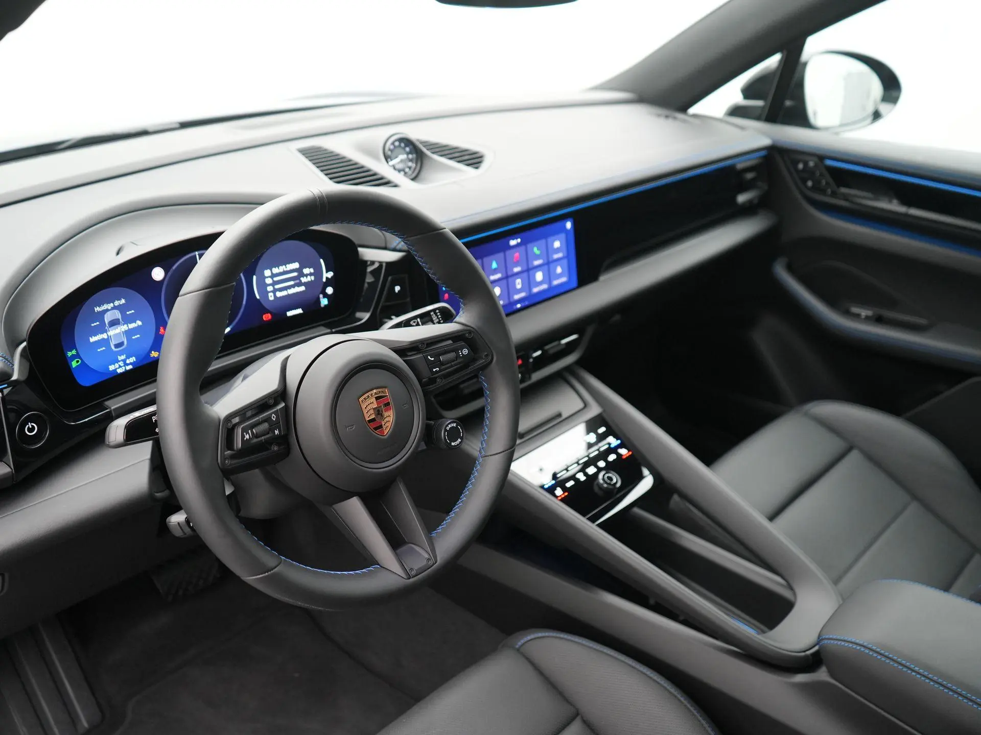 Macan 4
