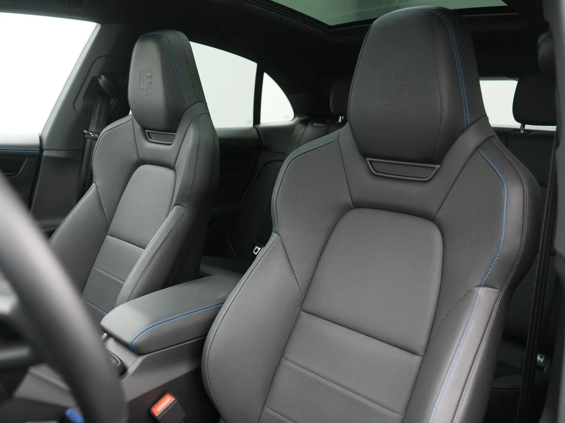 Macan 4