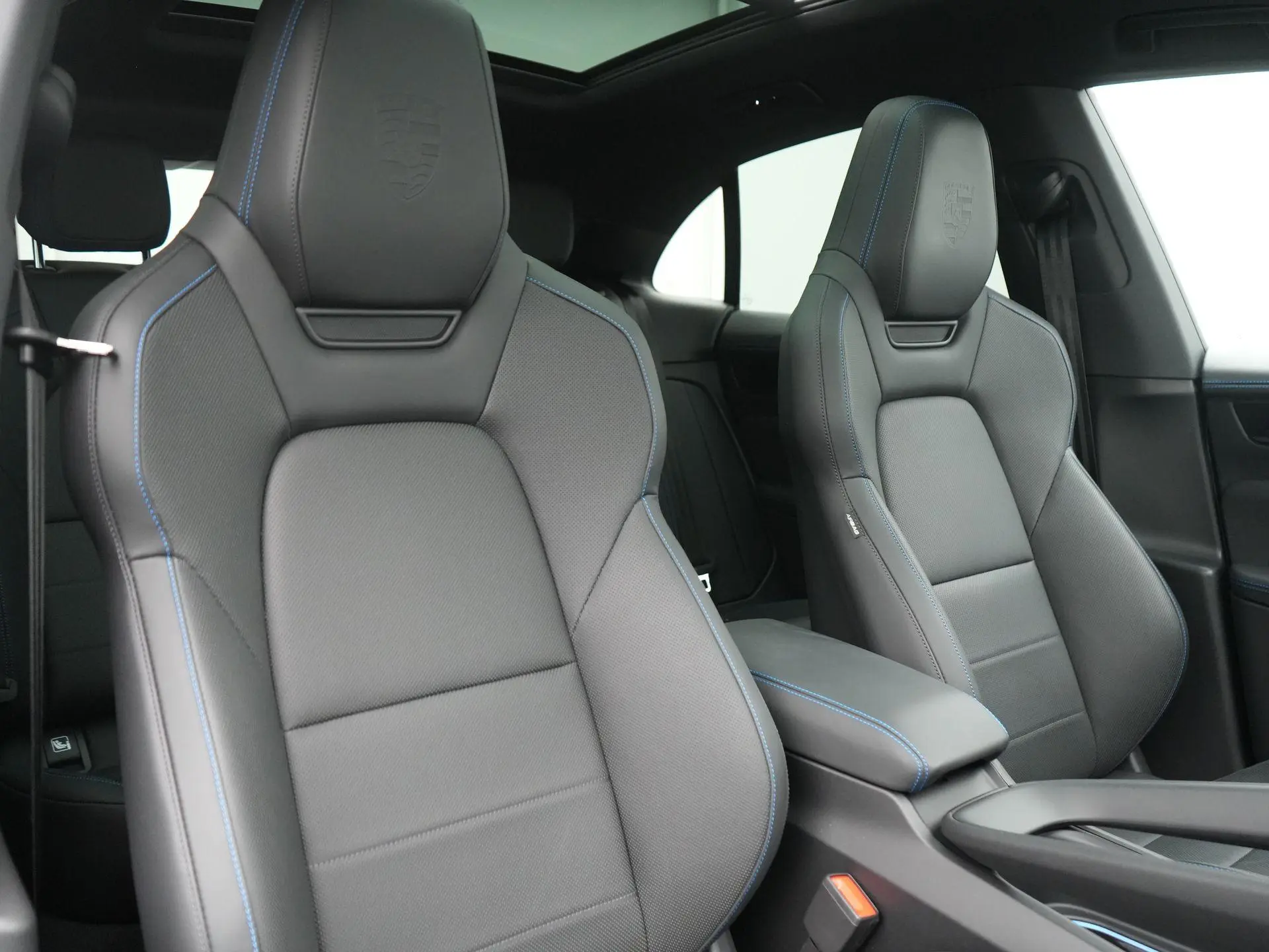 Macan 4