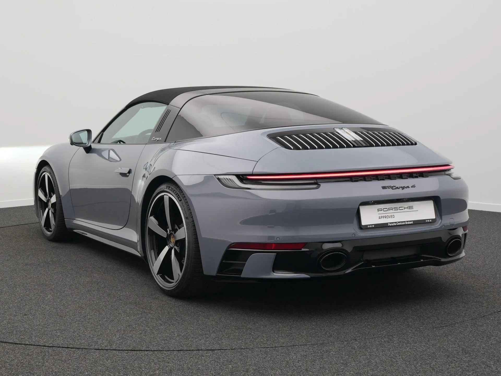 911 Targa 4