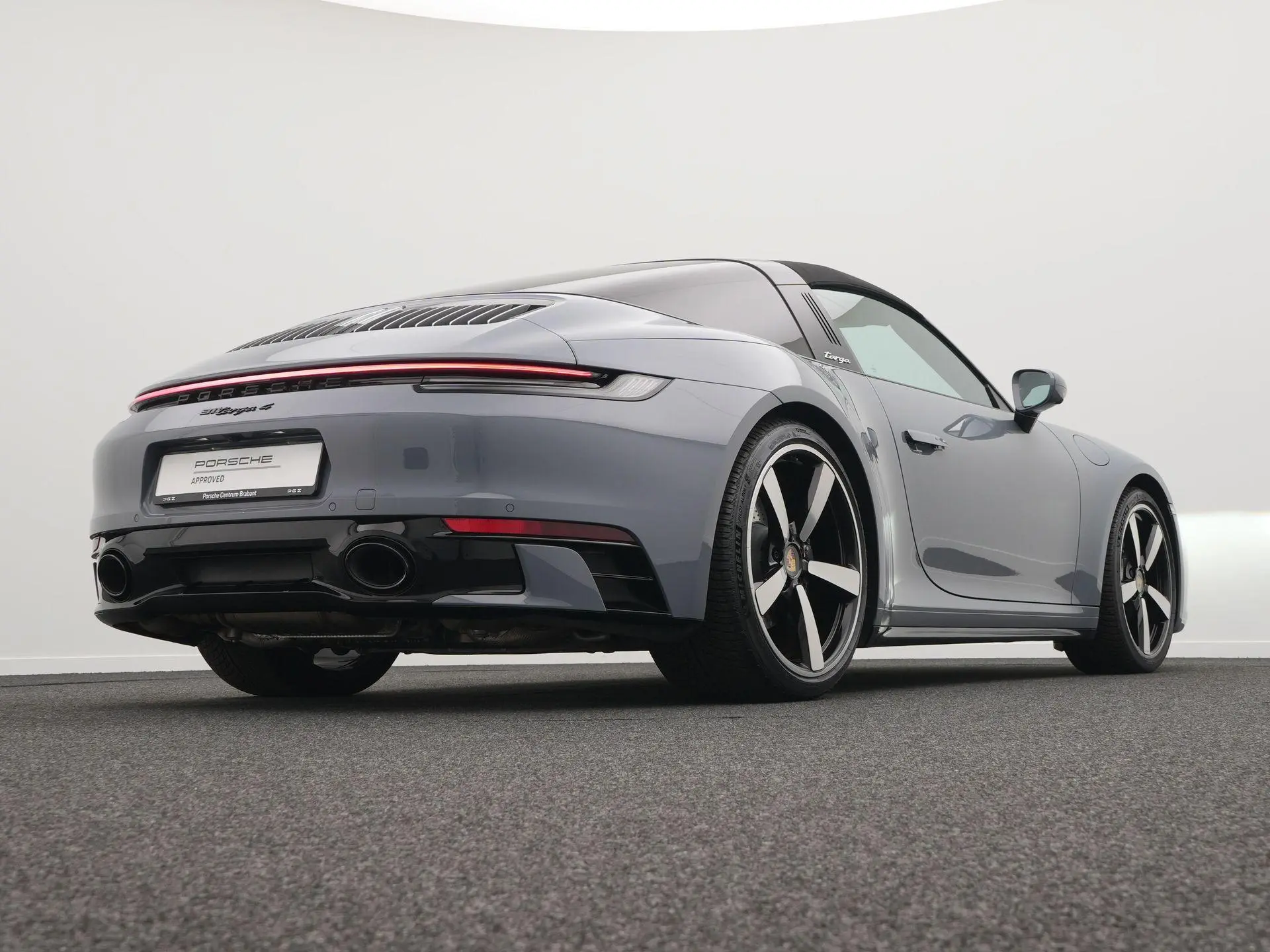 911 Targa 4