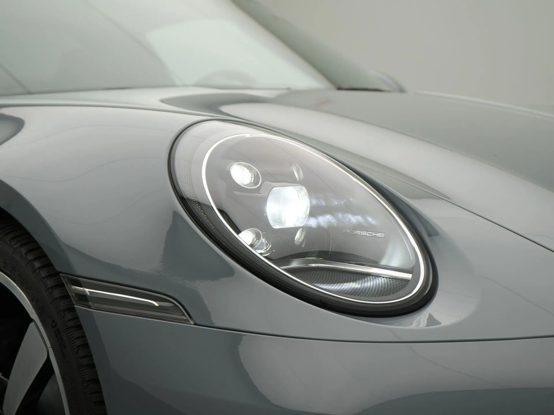 911 Targa 4