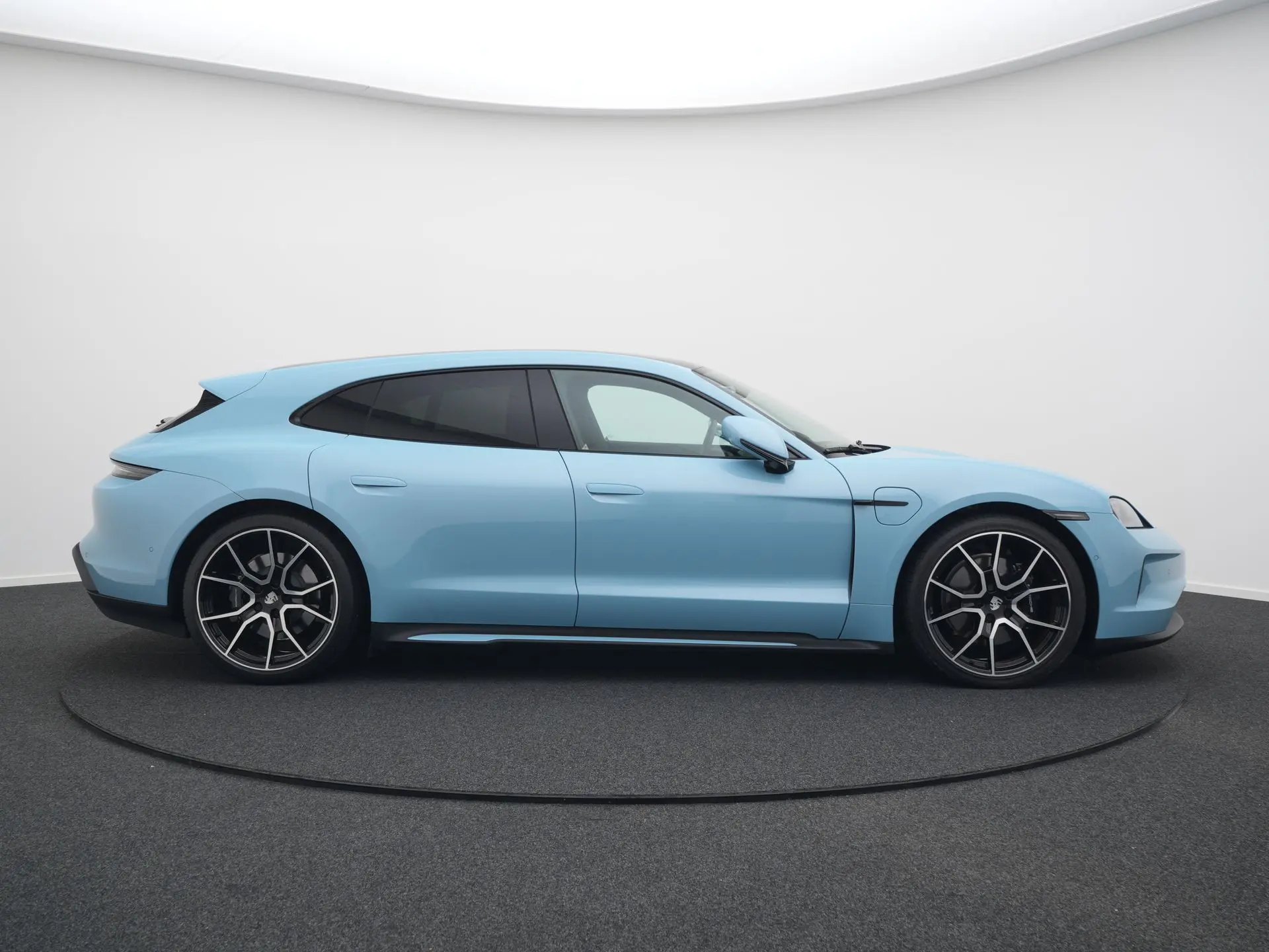 Taycan Sport Tursimo