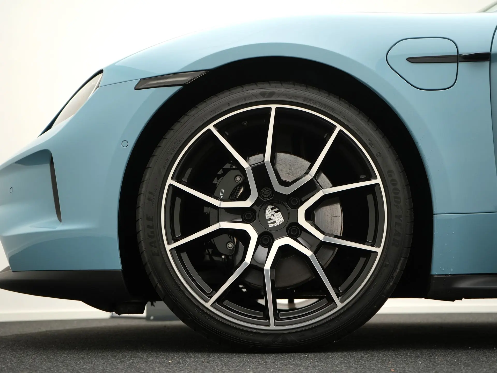 Taycan Sport Tursimo