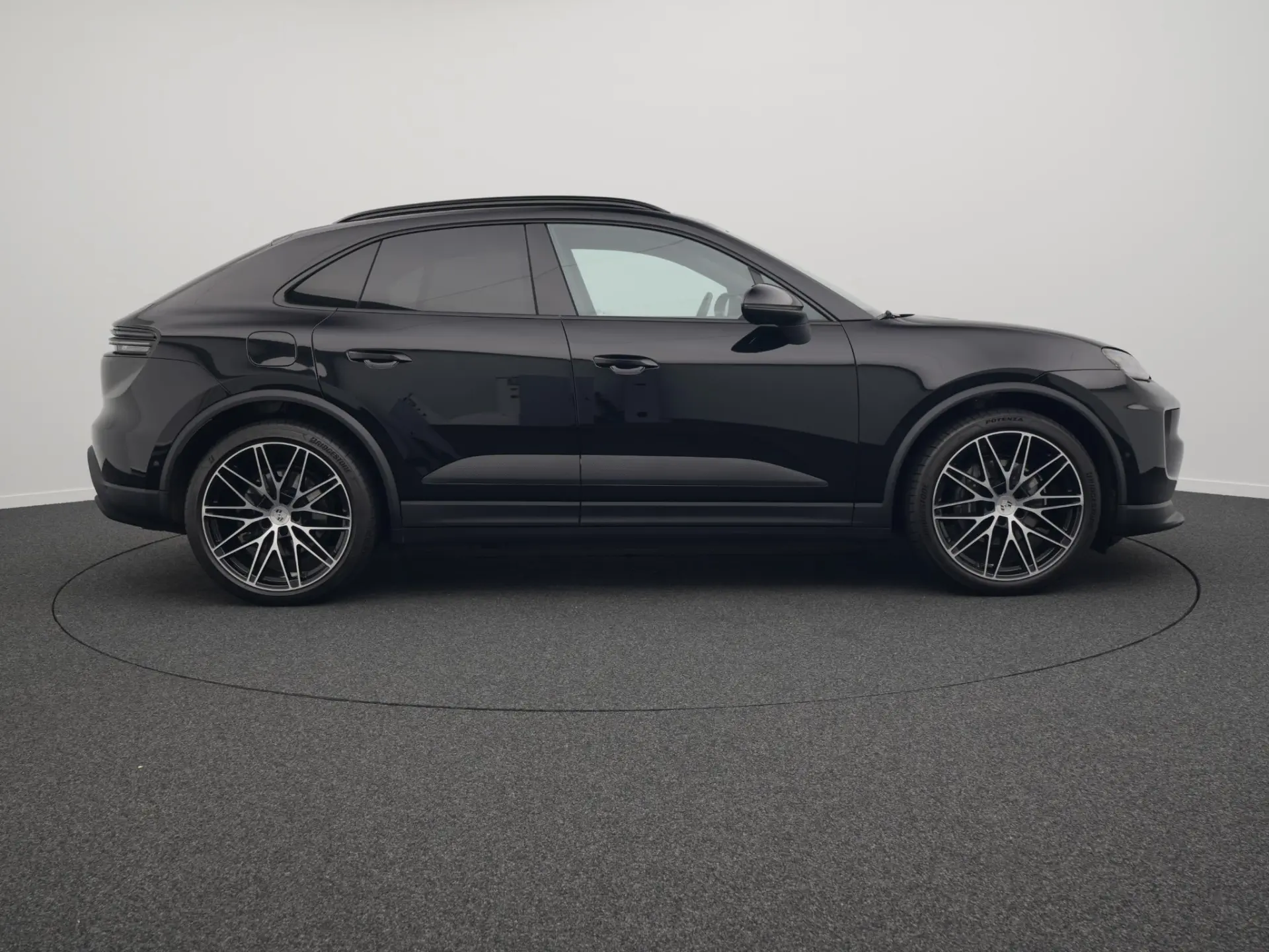 Macan 4