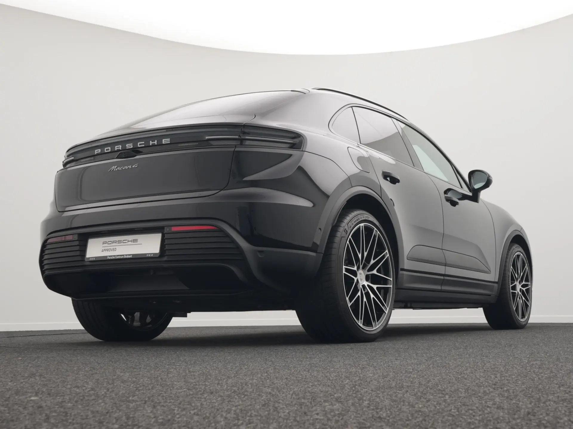Macan 4