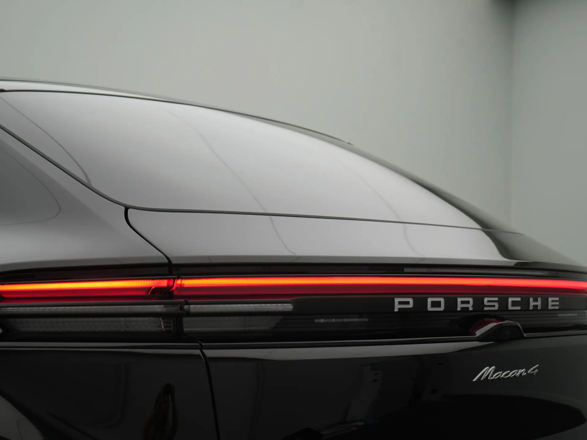 Macan 4