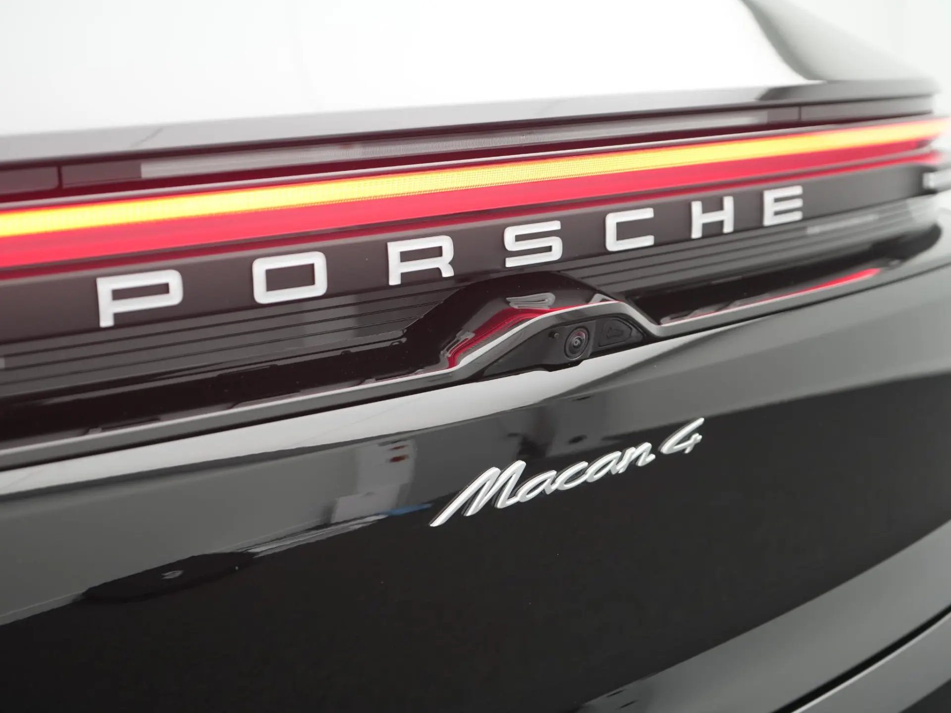 Macan 4