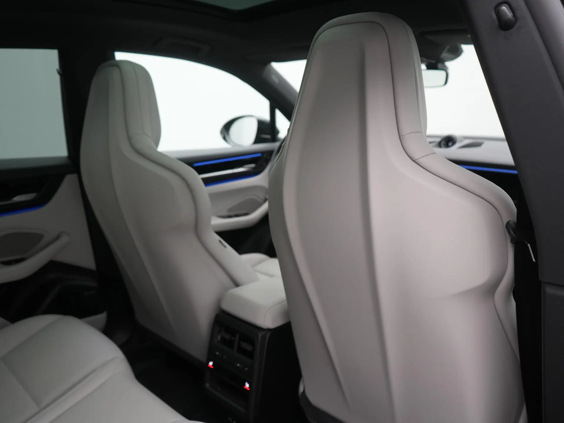 Macan 4