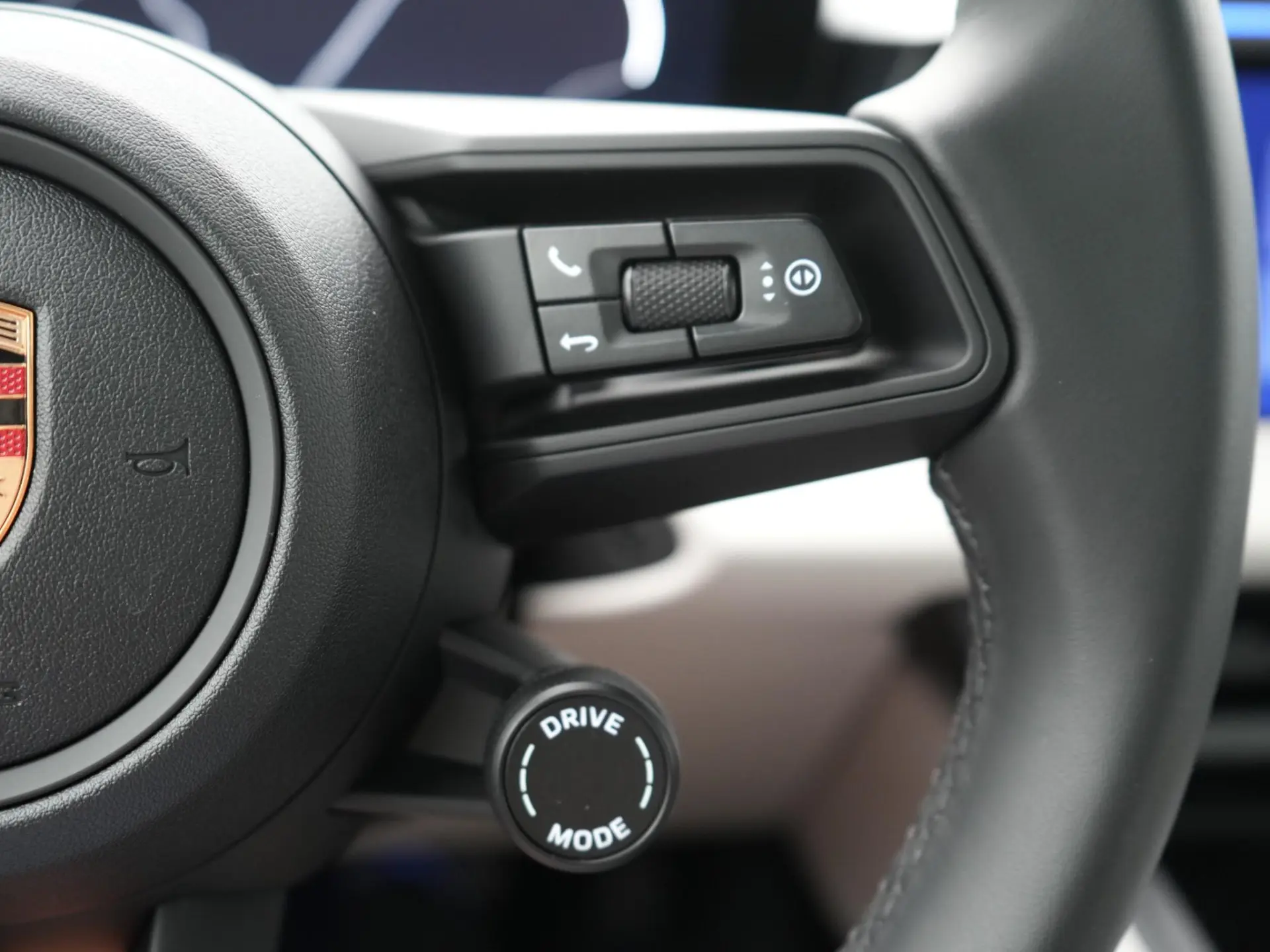Macan 4