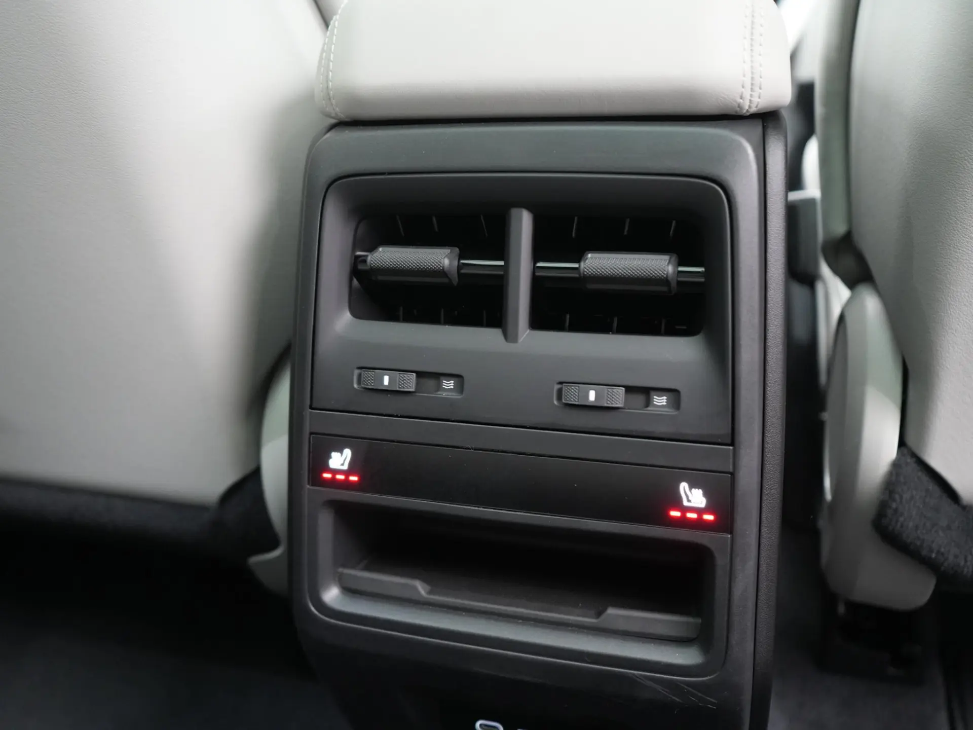 Macan 4