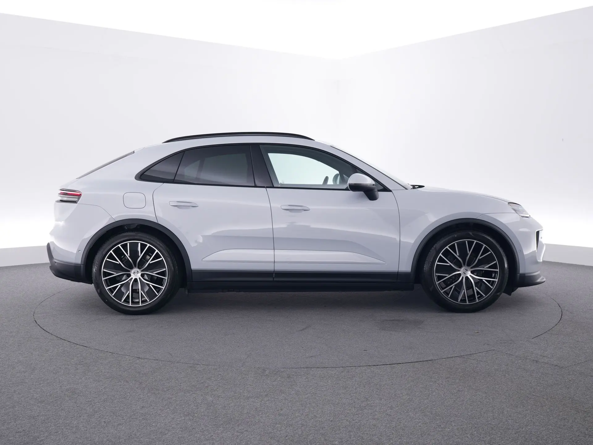 Macan 4