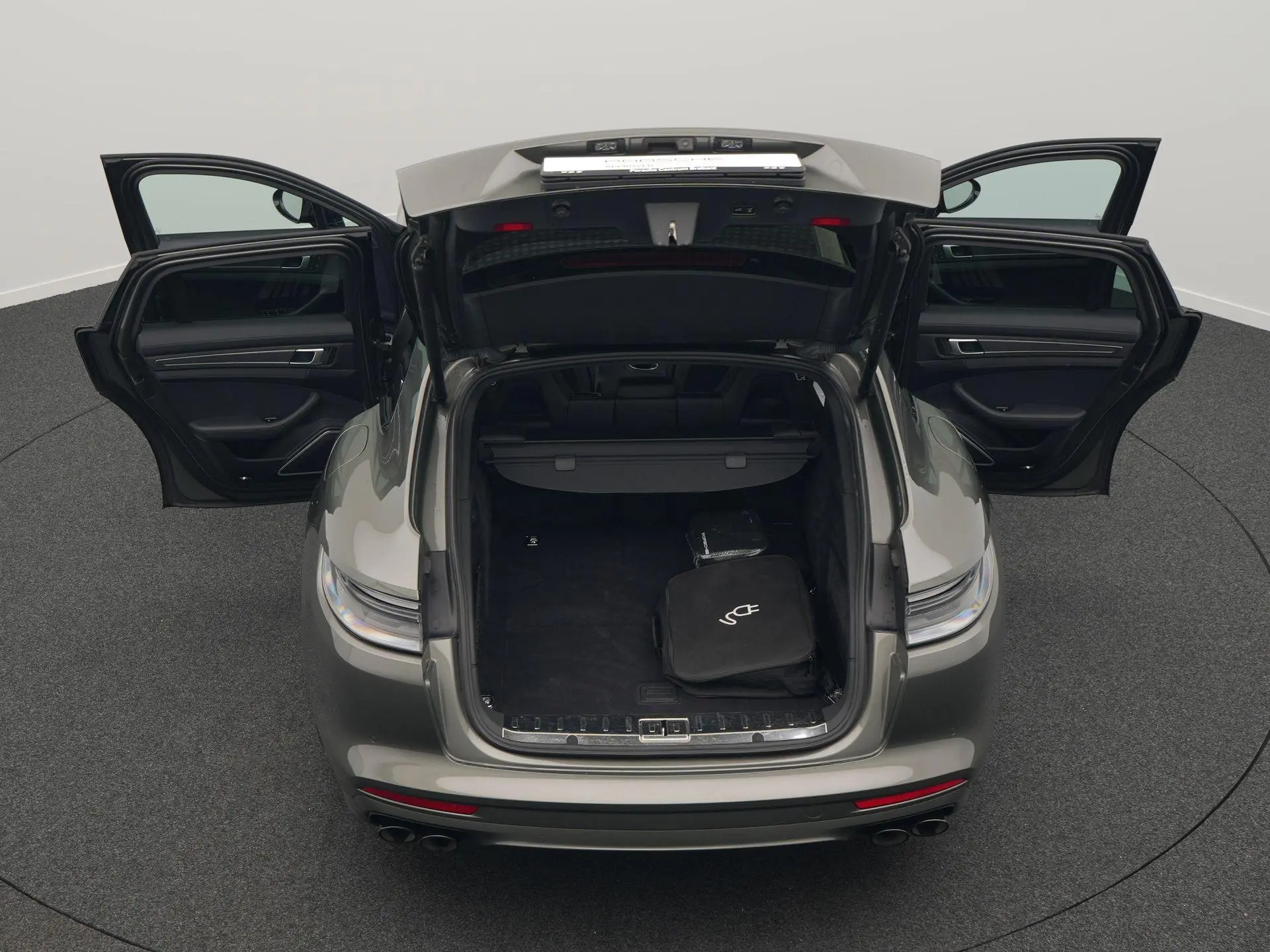 Panamera 4 E-Hybrid Sport Turismo
