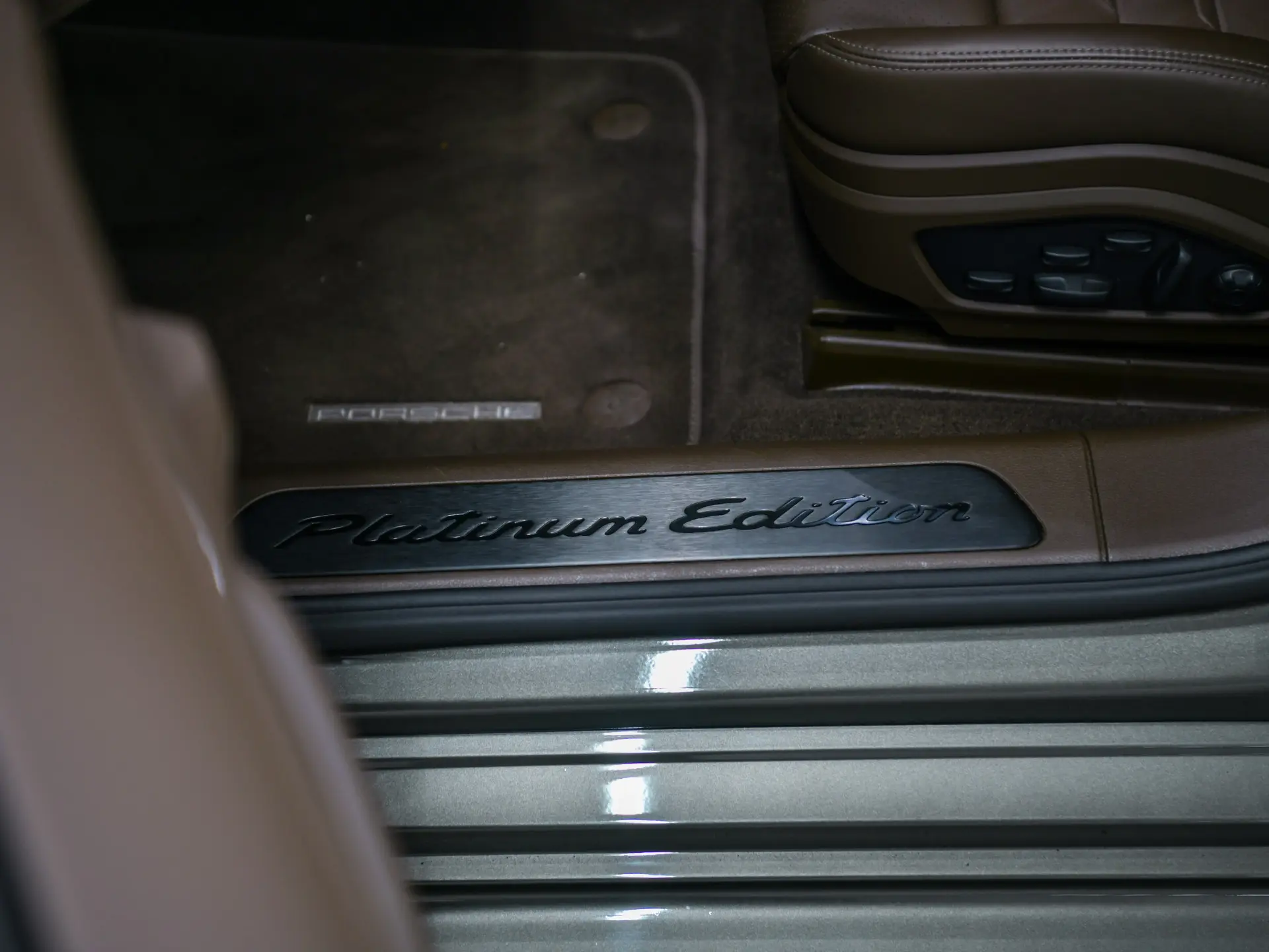 Panamera 4 E-Hybrid Sport Turismo Platinum Edition