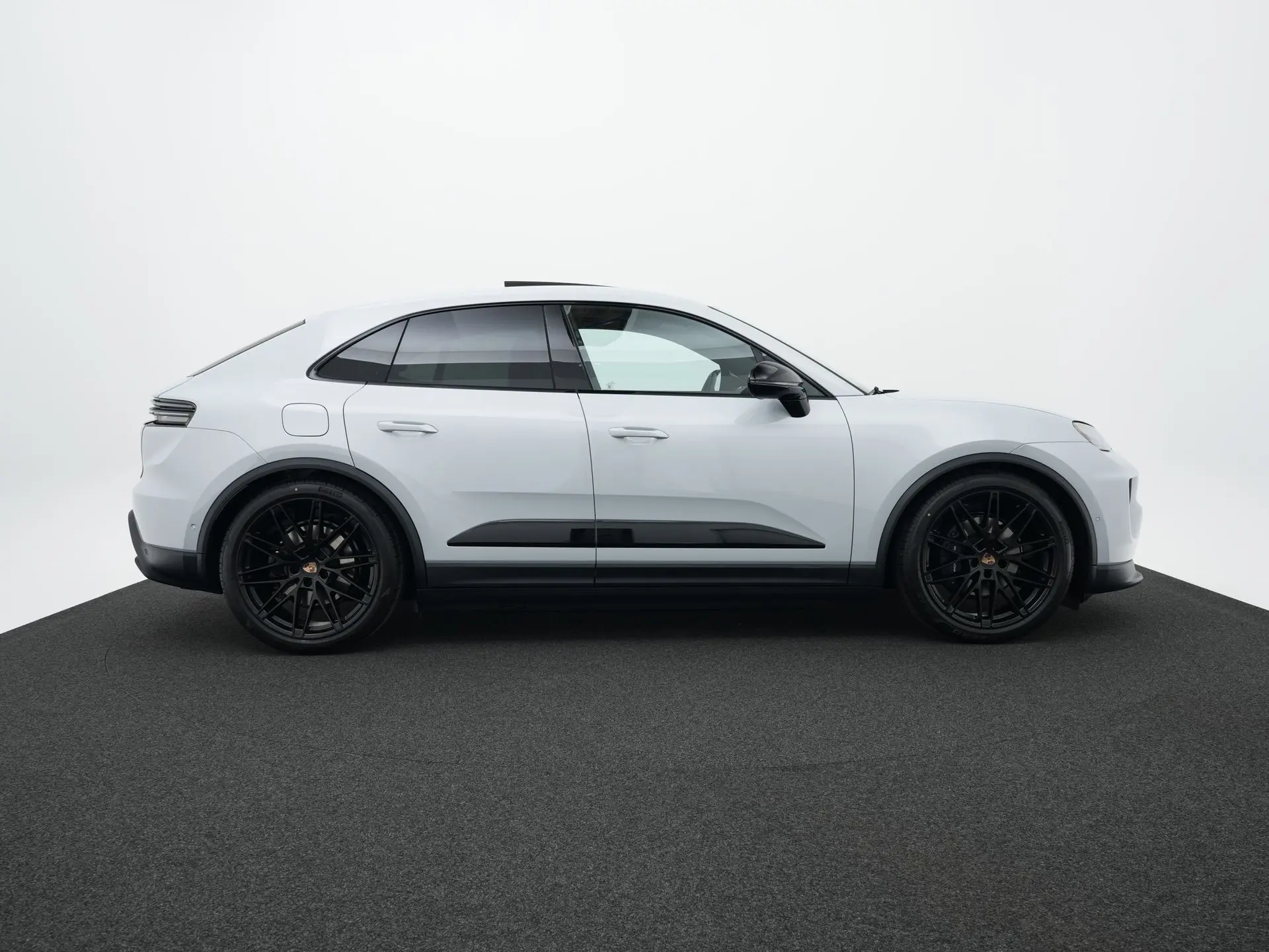 Macan 4