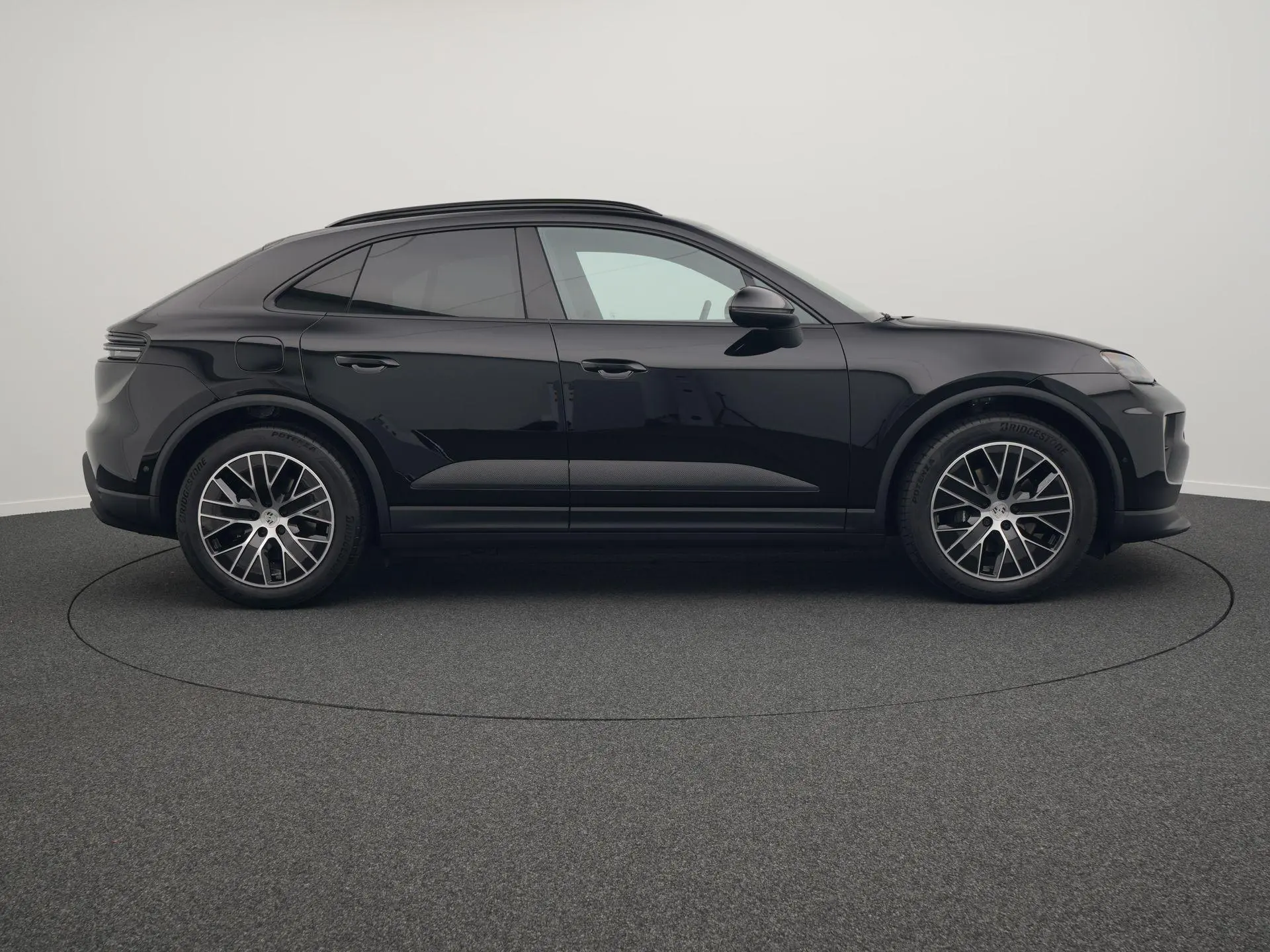 Macan 4