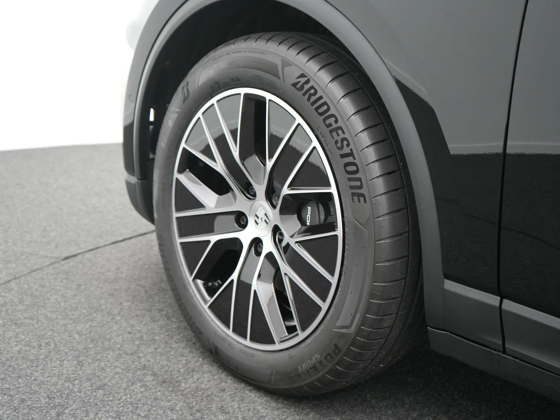 Macan 4