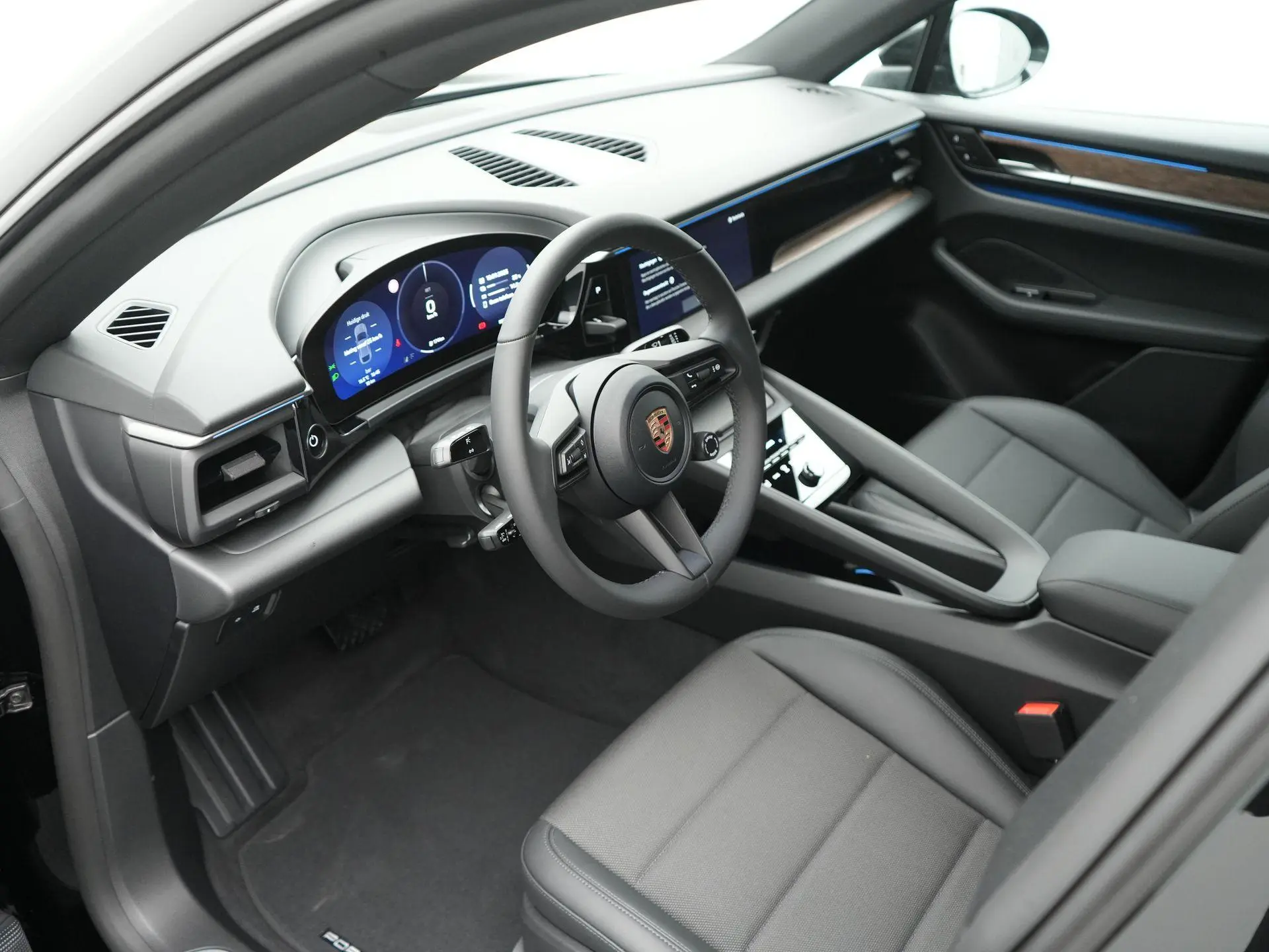Macan 4