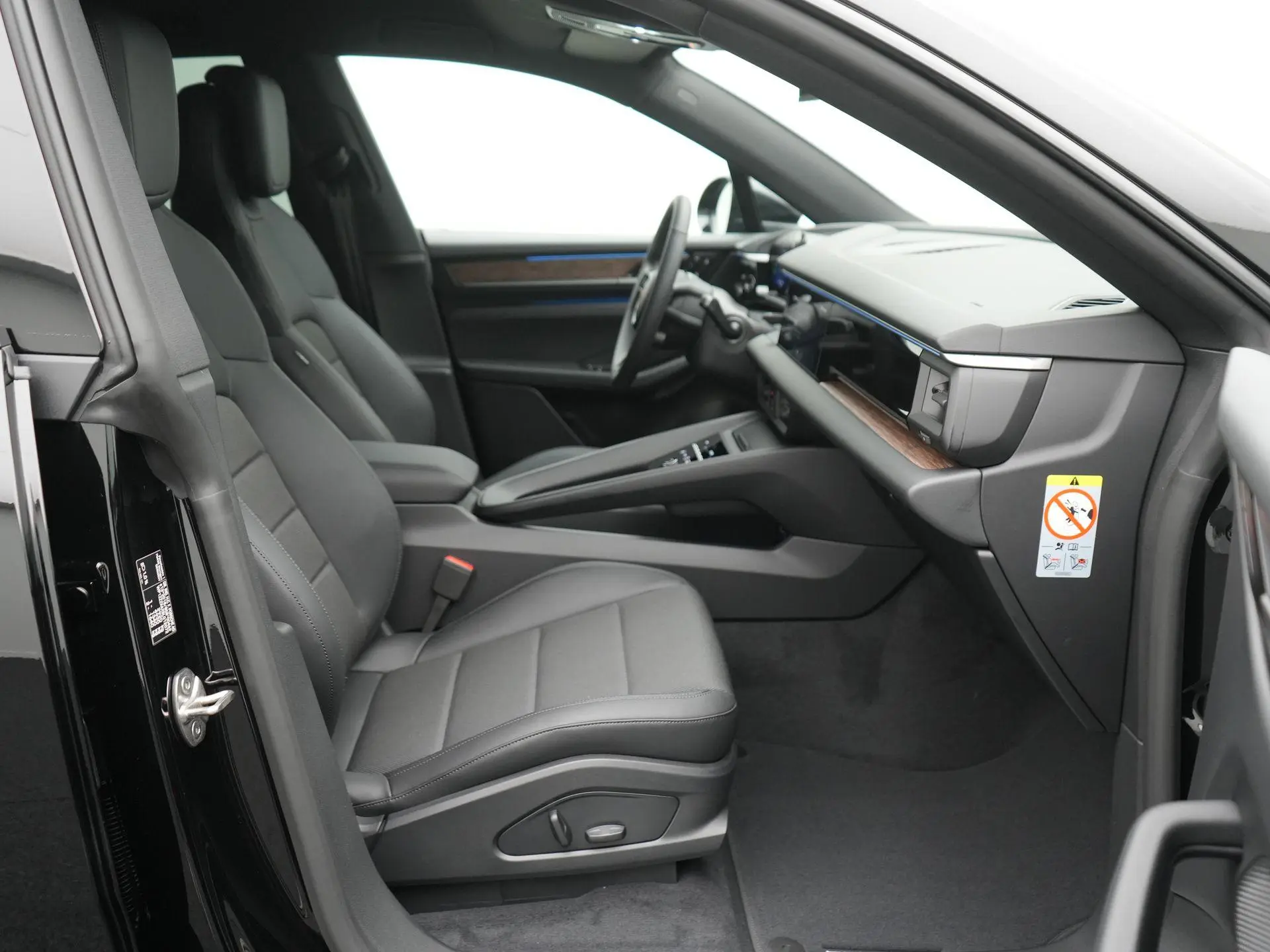 Macan 4