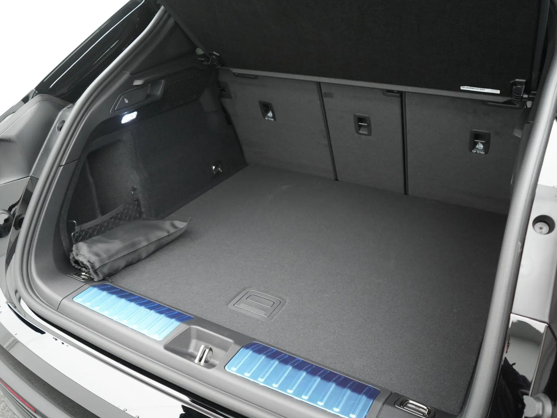 Macan 4