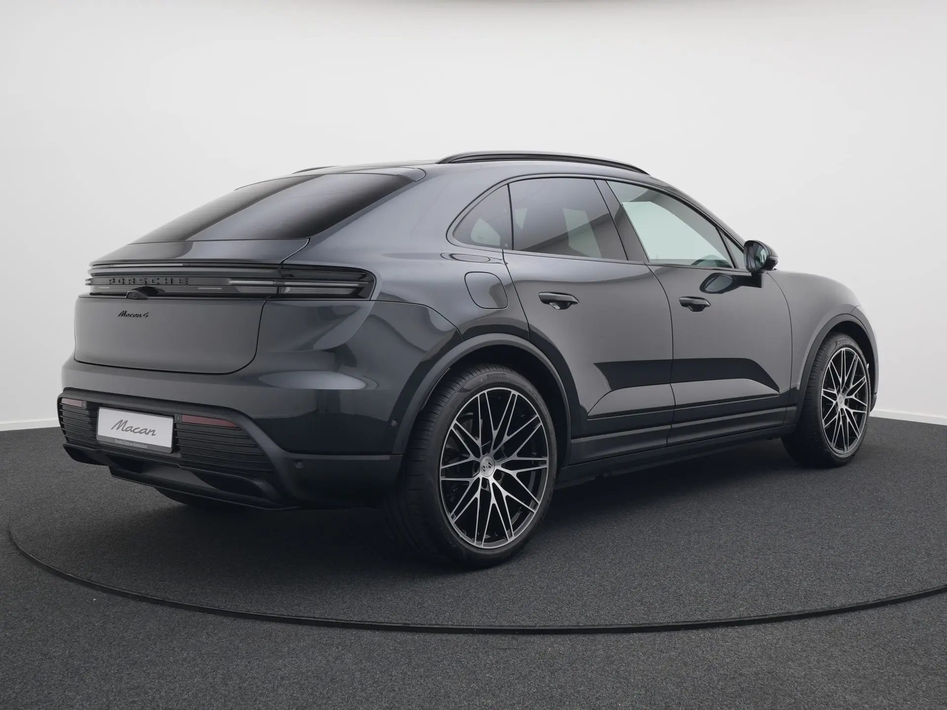 Macan 4