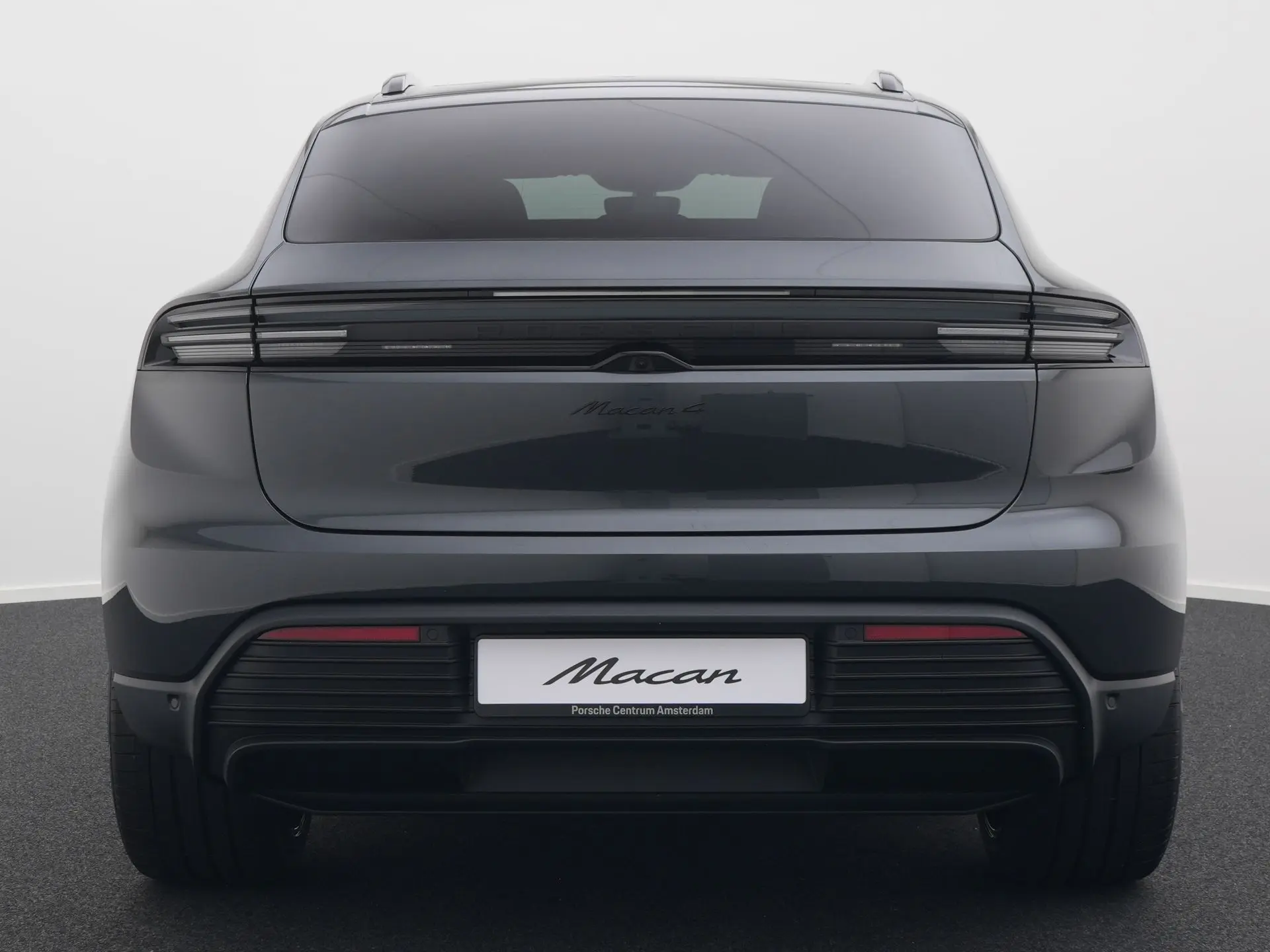 Macan 4