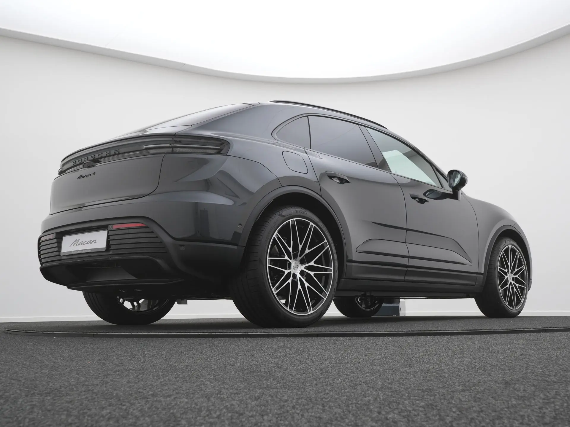Macan 4