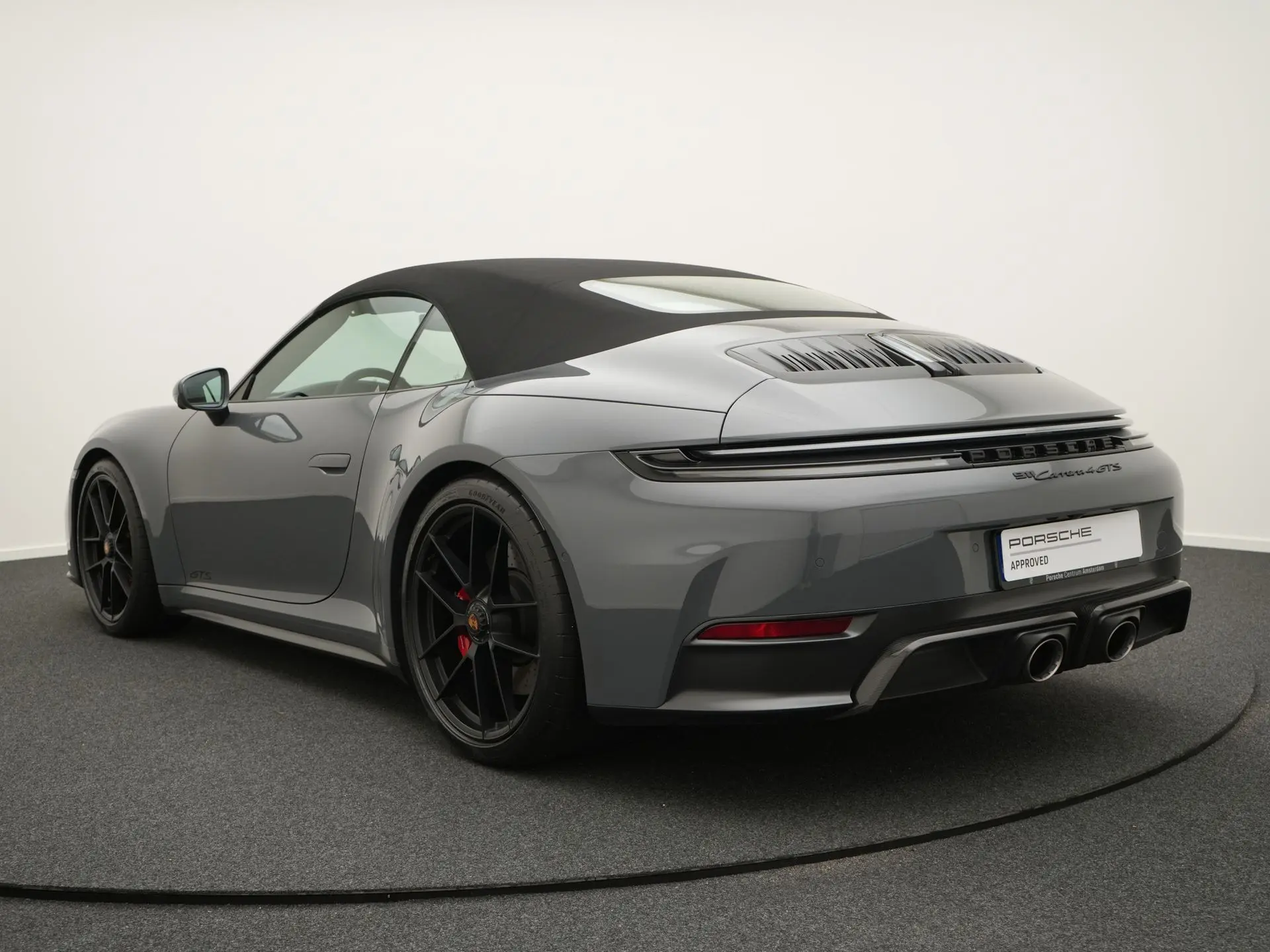 911 Carrera 4 GTS Cabriolet