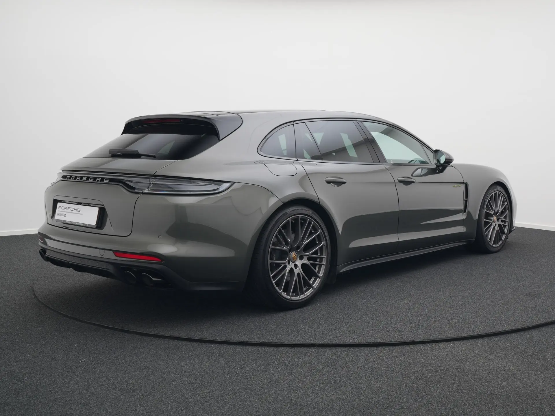Panamera 4 E-Hybrid Sport Turismo Platinum Edition