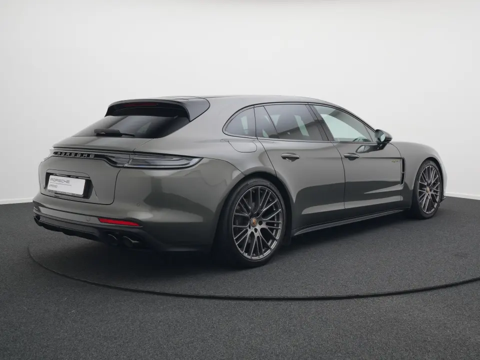 Porsche Panamera 4 E-Hybrid Sport Turismo Platinum Edition