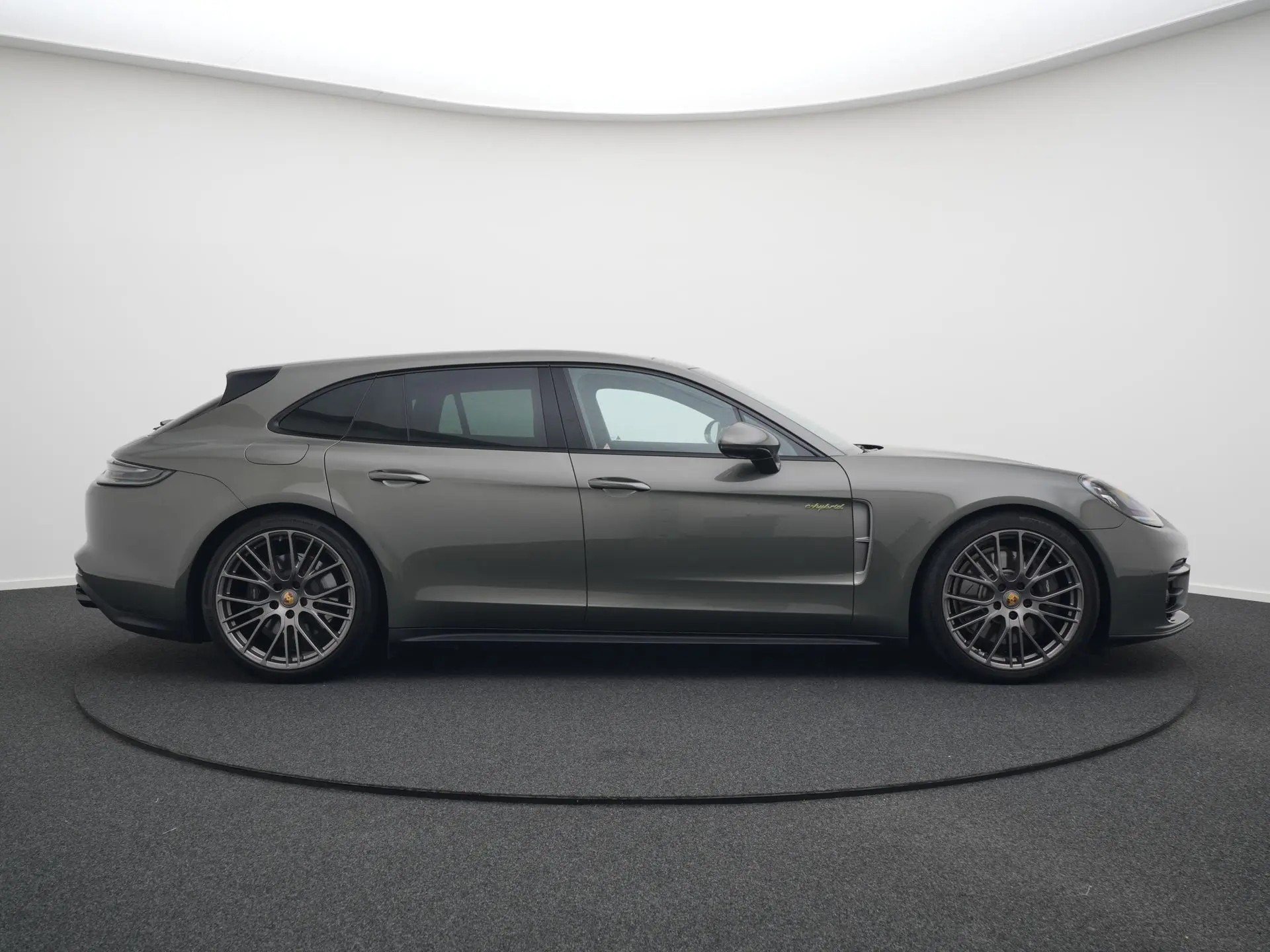 Panamera 4 E-Hybrid Sport Turismo Platinum Edition