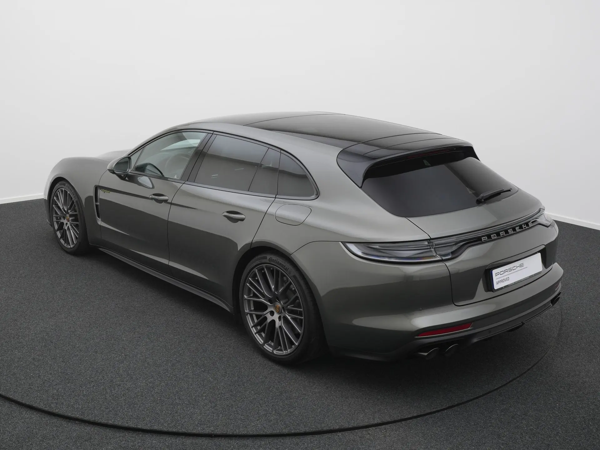 Panamera 4 E-Hybrid Sport Turismo Platinum Edition