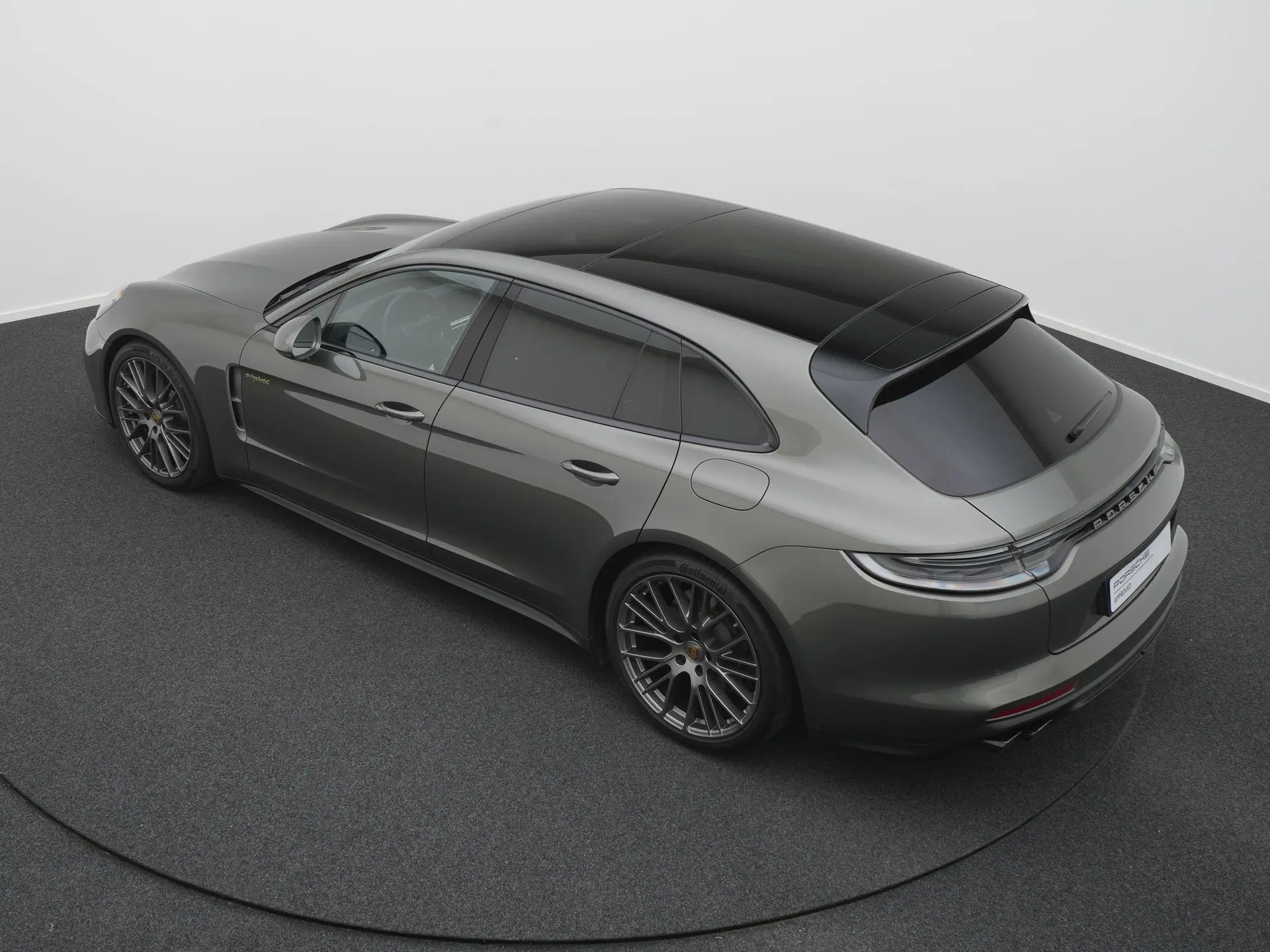 Panamera 4 E-Hybrid Sport Turismo Platinum Edition