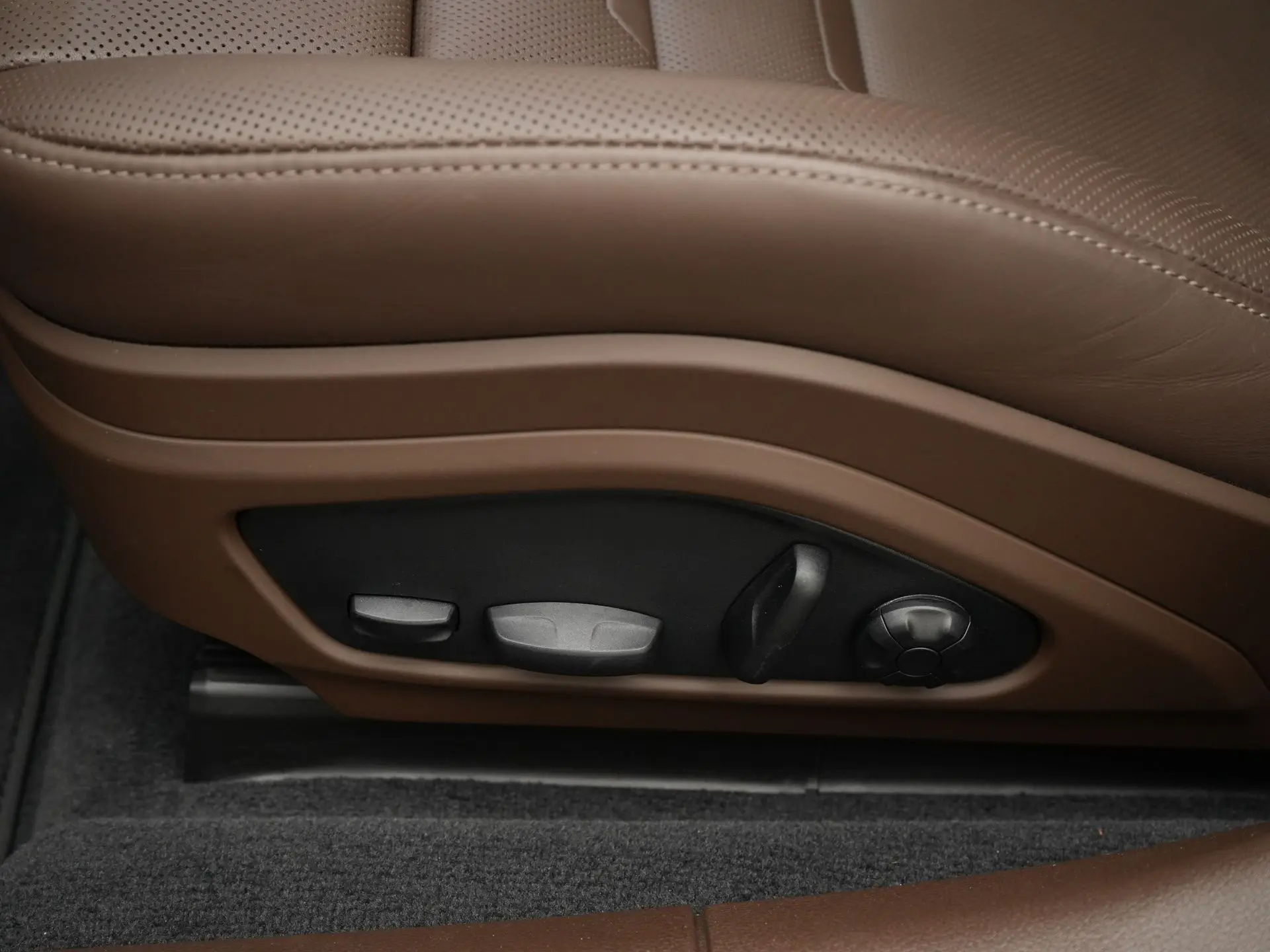 Panamera 4 E-Hybrid Sport Turismo Platinum Edition